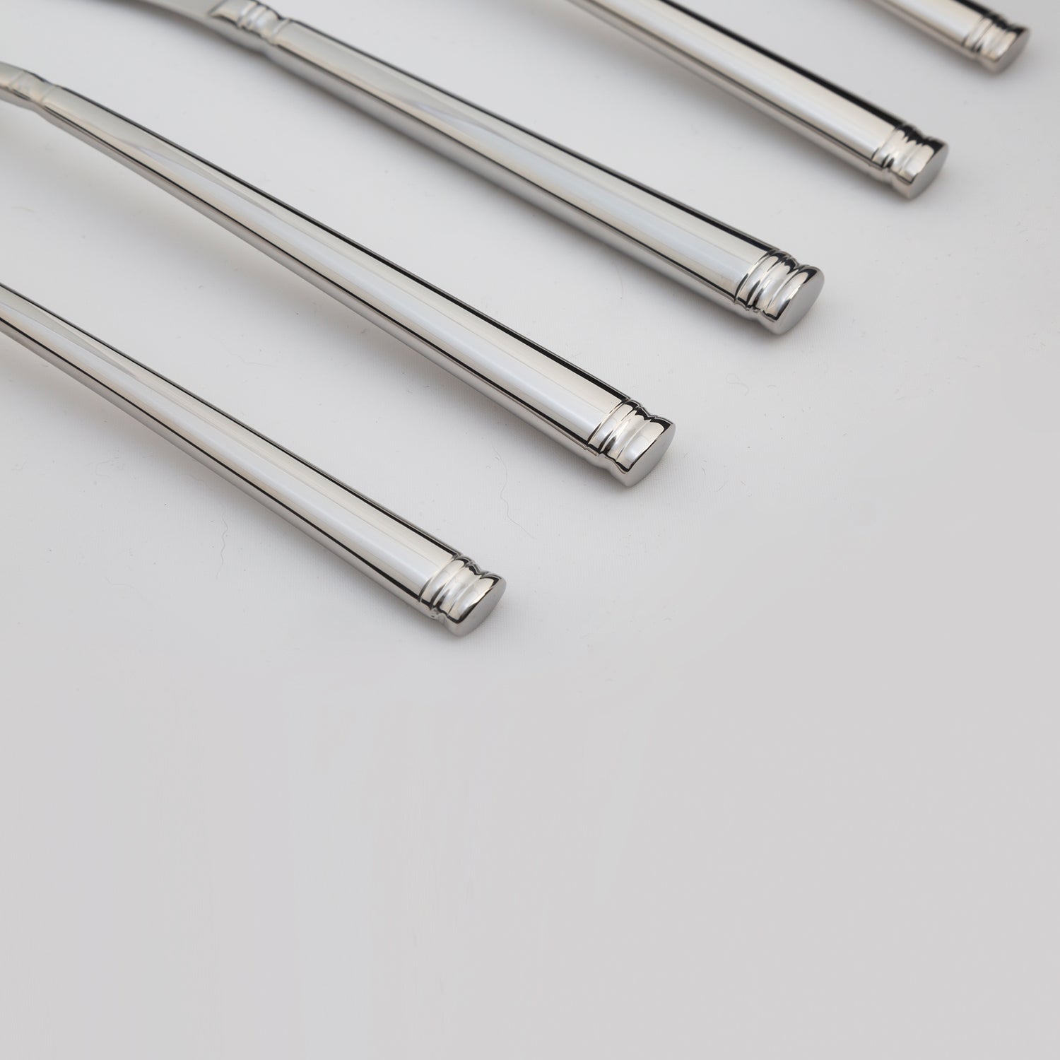 Emmy Mirror 20-Piece Stainless Steel Flatware Set - Elegant Silverware for Dining, Kitchen & Entertaining - Perfect for Dinner Parties, Weddings & Everyday Use