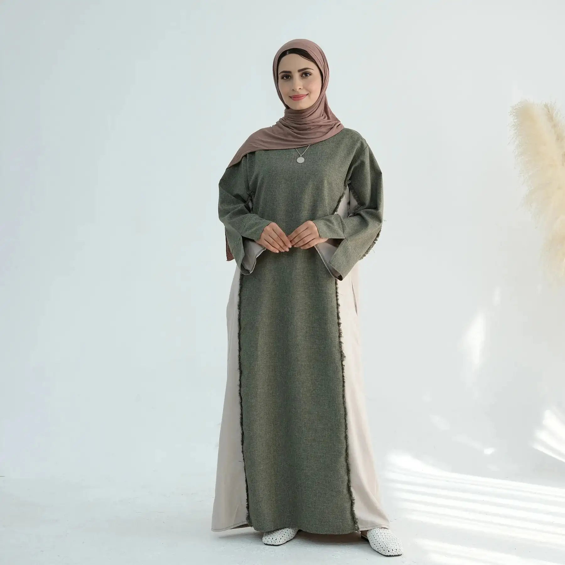 Elegant Muslim Women's Abaya Dress with Adjustable Belt - Perfect for Prayer, Mosque, and Special Occasions