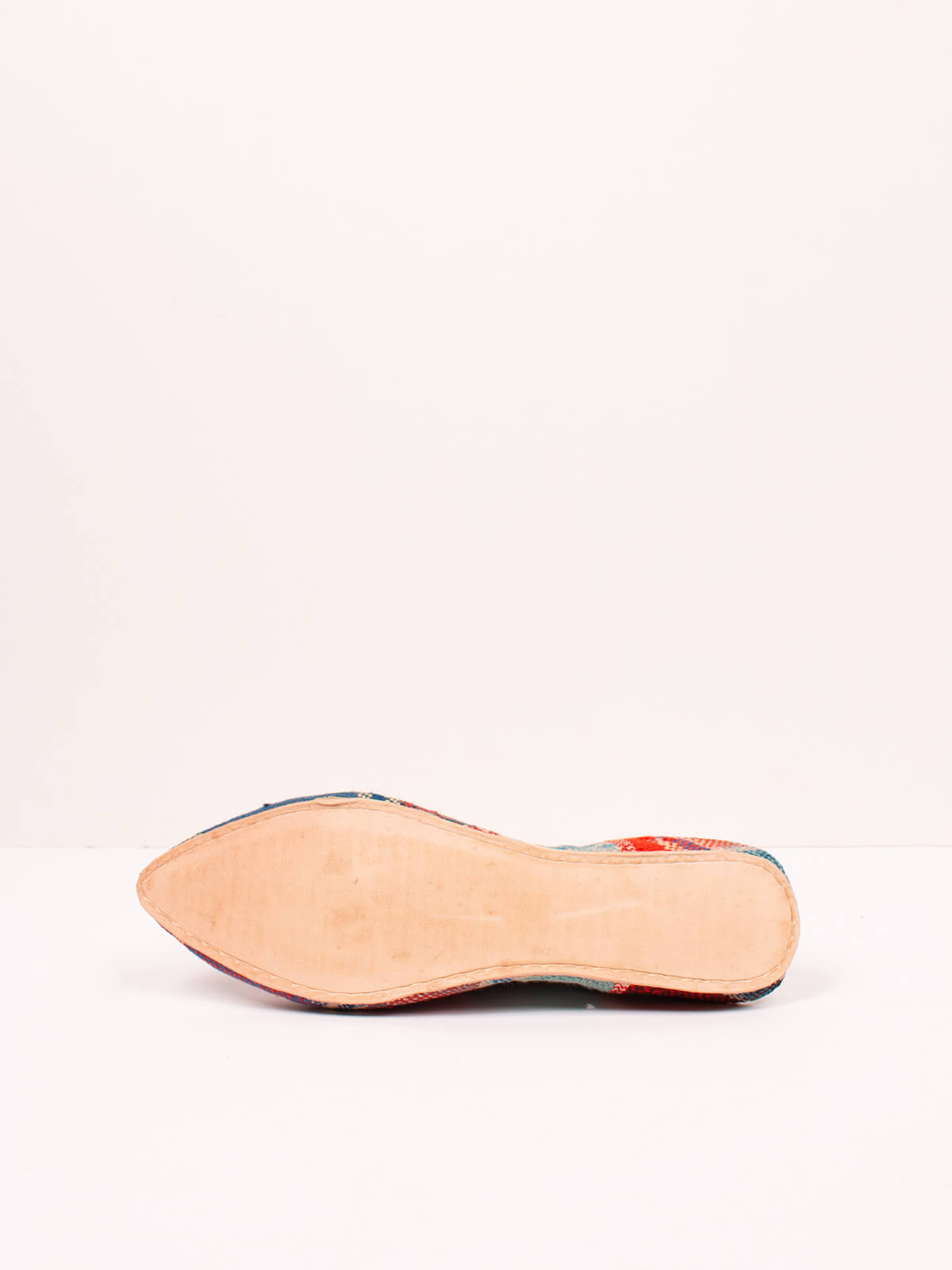 Authentic Moroccan Boujad Pointed Babouche Slippers - Handmade Leather Moroccan Shoes for Men & Women | Comfortable House Slippers, Cultural Fashion, Gift Idea for Home, Lounge & Special Occasions