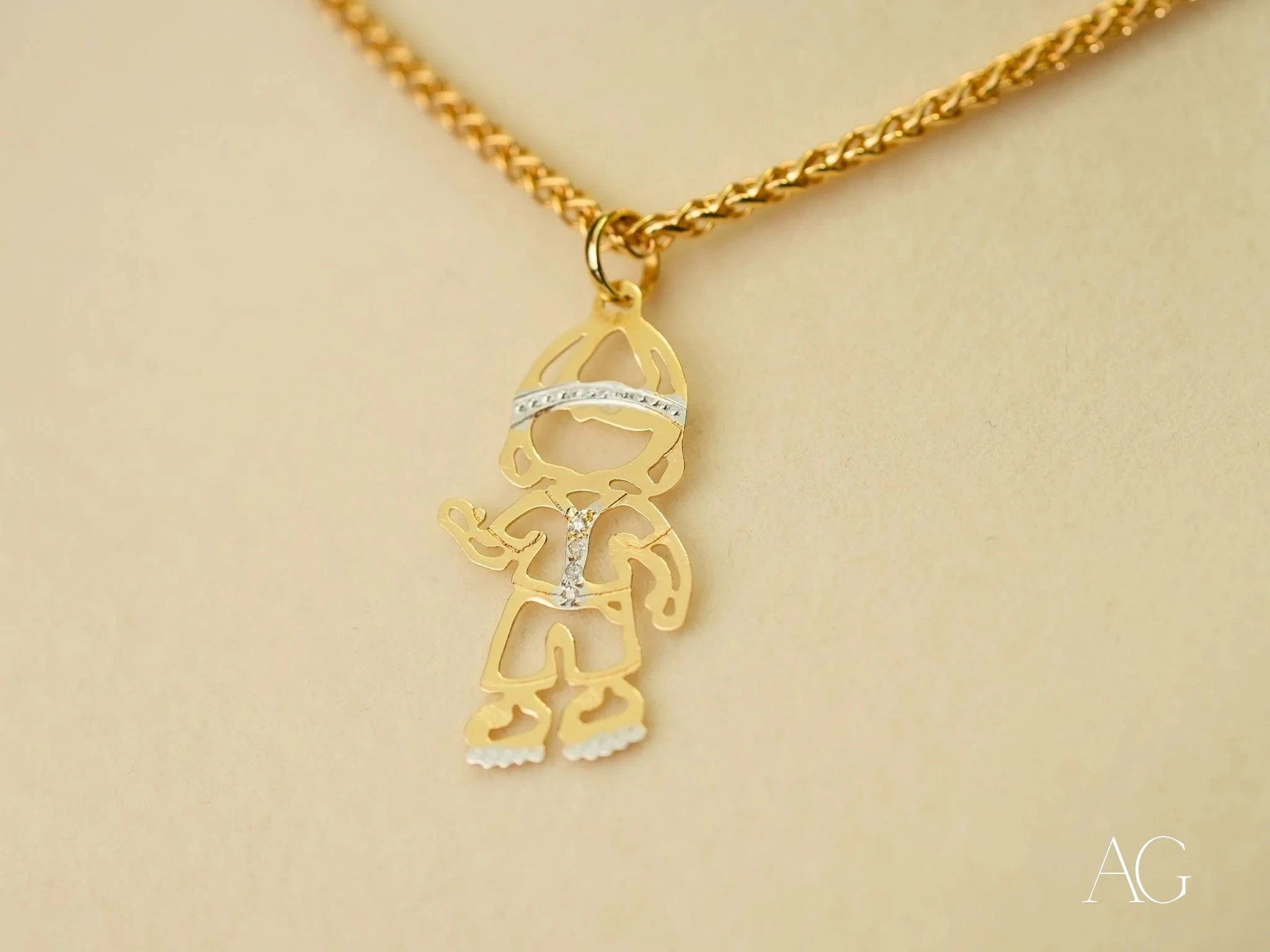 Golden Treasures Pendant Necklace - Elegant Jewelry for Women - Perfect for Parties, Weddings & Special Occasions