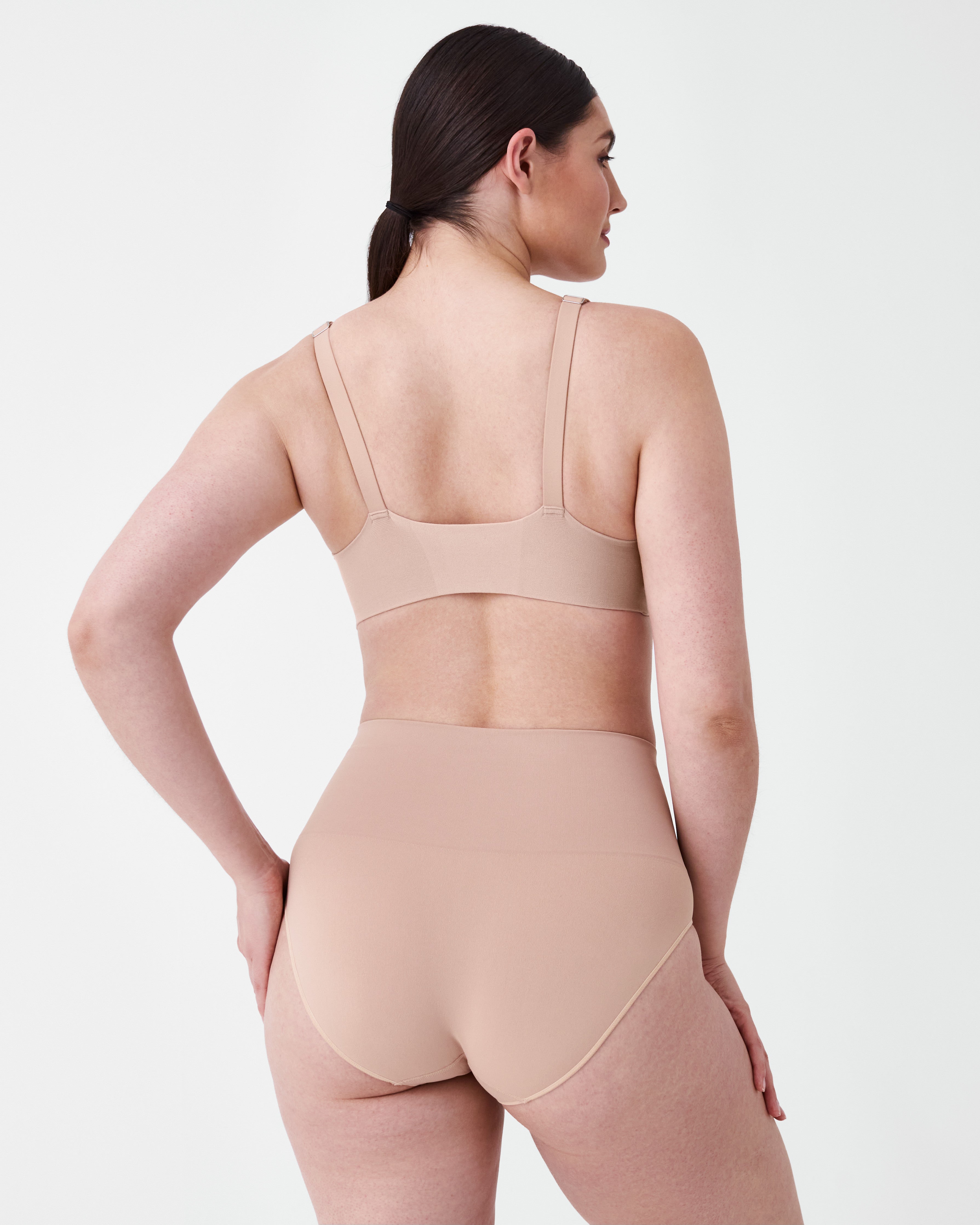 SPANX Smooth™ Adjustable Plunge Wireless Lift Bra - Comfortable & Supportive for Everyday Wear, Workouts & Yoga