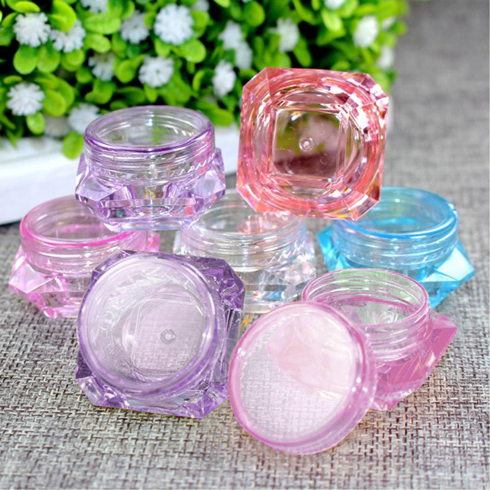 40 PCs 5ml Empty Clear Plastic Cosmetic Containers with 3 Mini Spatulas - Diamond Shape Jars for Lip Gloss, Creams & Skincare Samples - Travel Friendly Beauty Storage