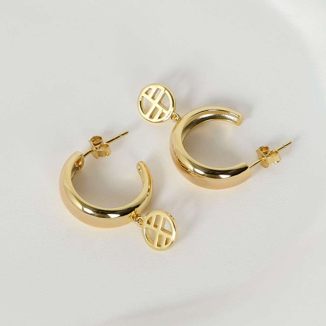 Signature Hoops Earrings for Women - Elegant Gold & Silver Hoop Earrings for Everyday Wear | Perfect for Parties, Work & Casual Outfits