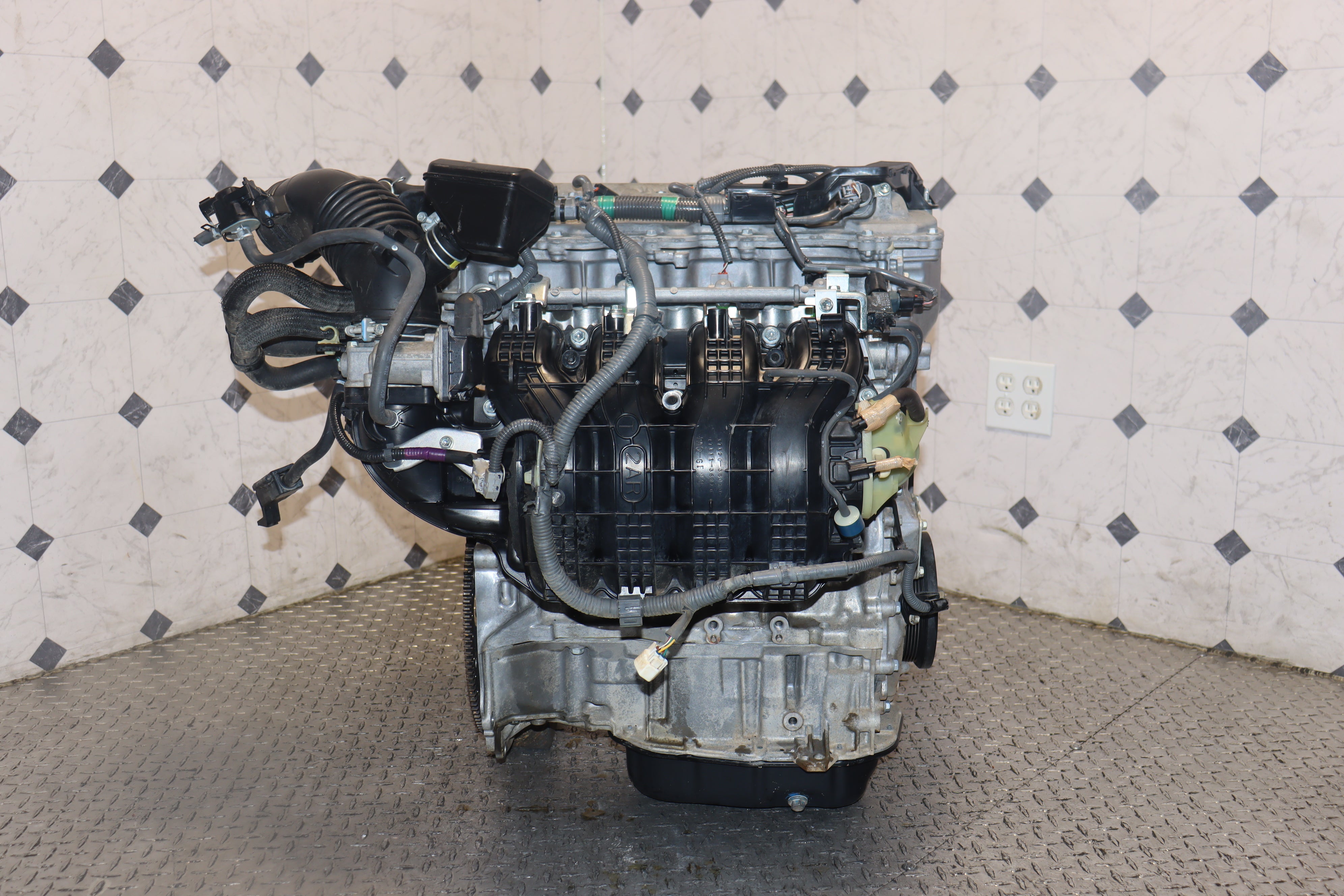 JDM Toyota 2AR-FE 2.5L 4-Cylinder DOHC Engine for 2010-2017 Camry - High Performance Replacement Motor for Daily Driving & Racing Applications