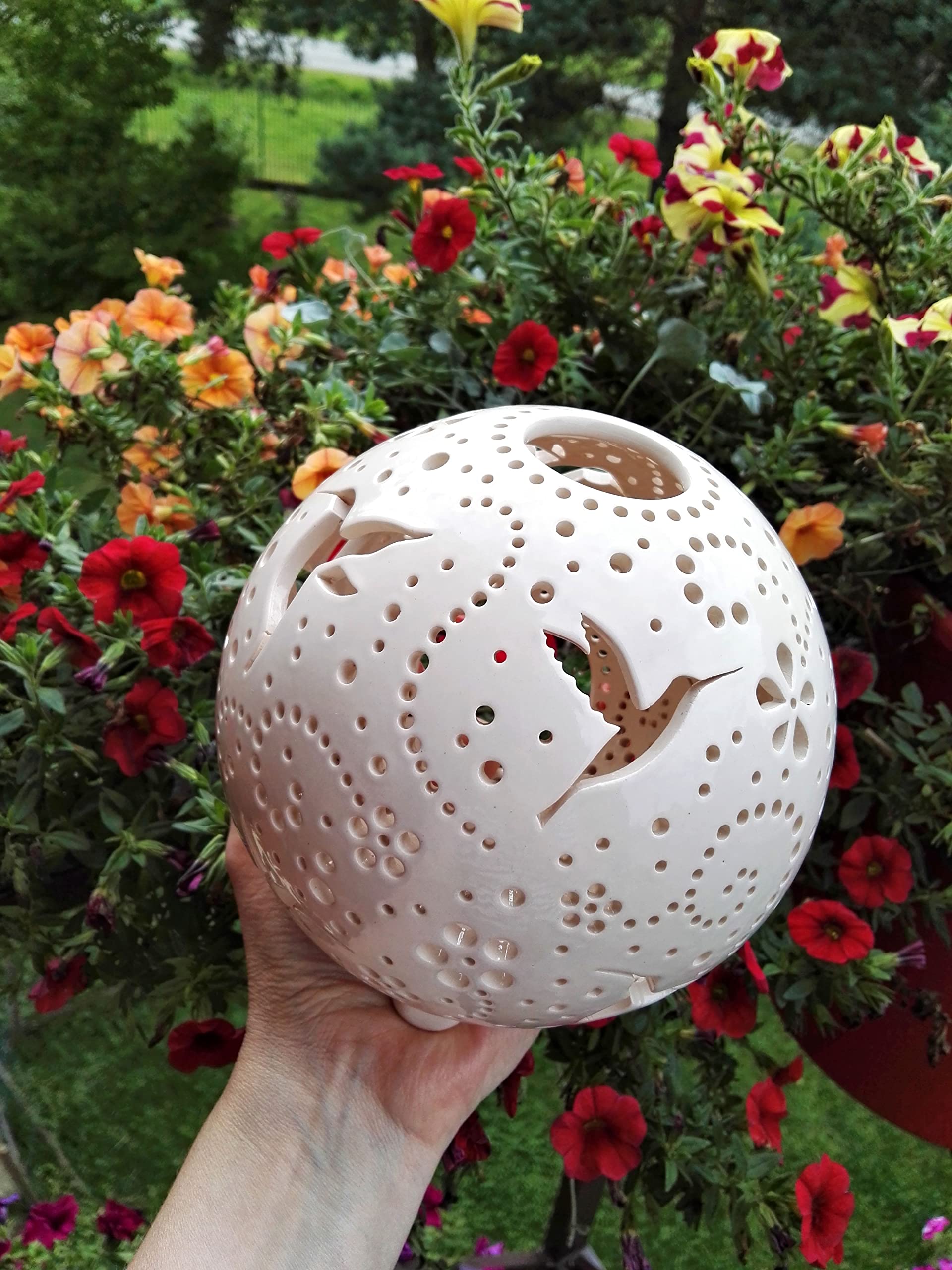 Handmade Hummingbird Ceramic Candle Holder - Bird Themed Home Decor, Pottery Candle Lantern with Round Shadow Effect, Tabletop Tealight Holder for Wedding, Anniversary, Birthday Gift for Women - Perfect for Romantic Dinners, Spa Nights and Home Decoration