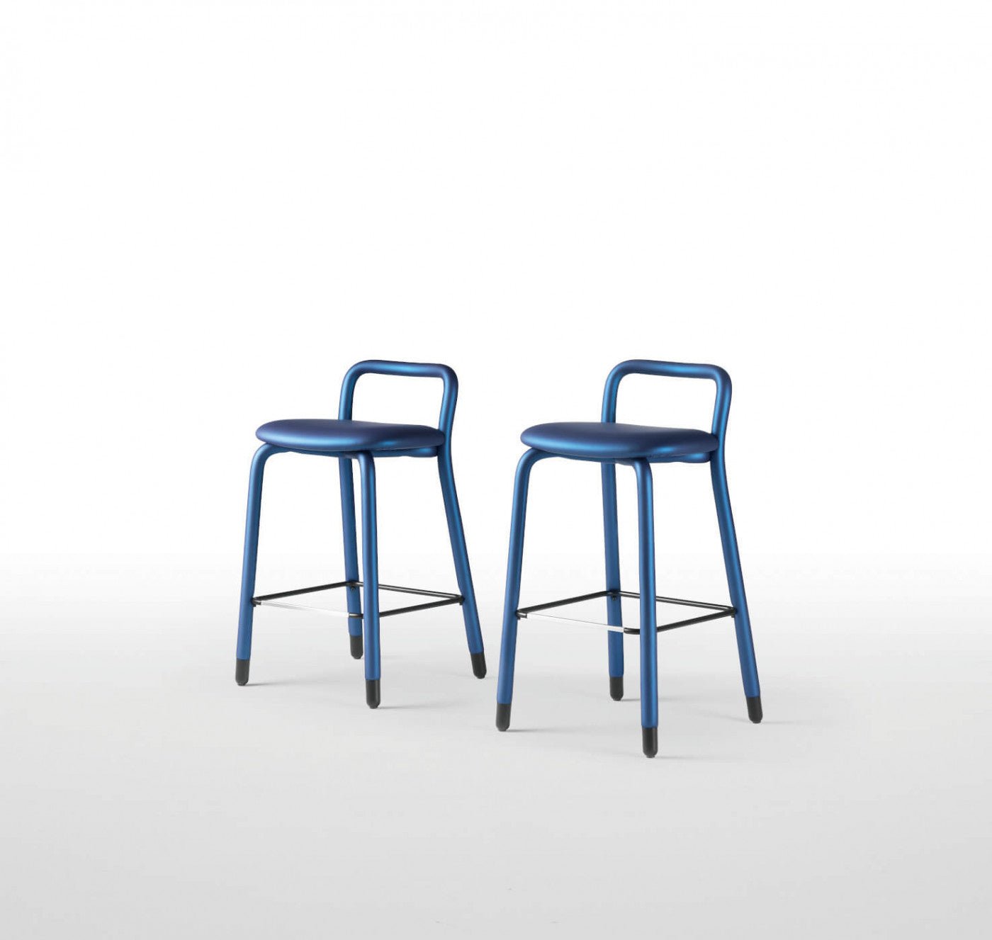Midj Pippi R_TS Stool - Modern Adjustable Bar Stool for Kitchen, Dining Room & Home Office - Ergonomic Design for Comfortable Seating