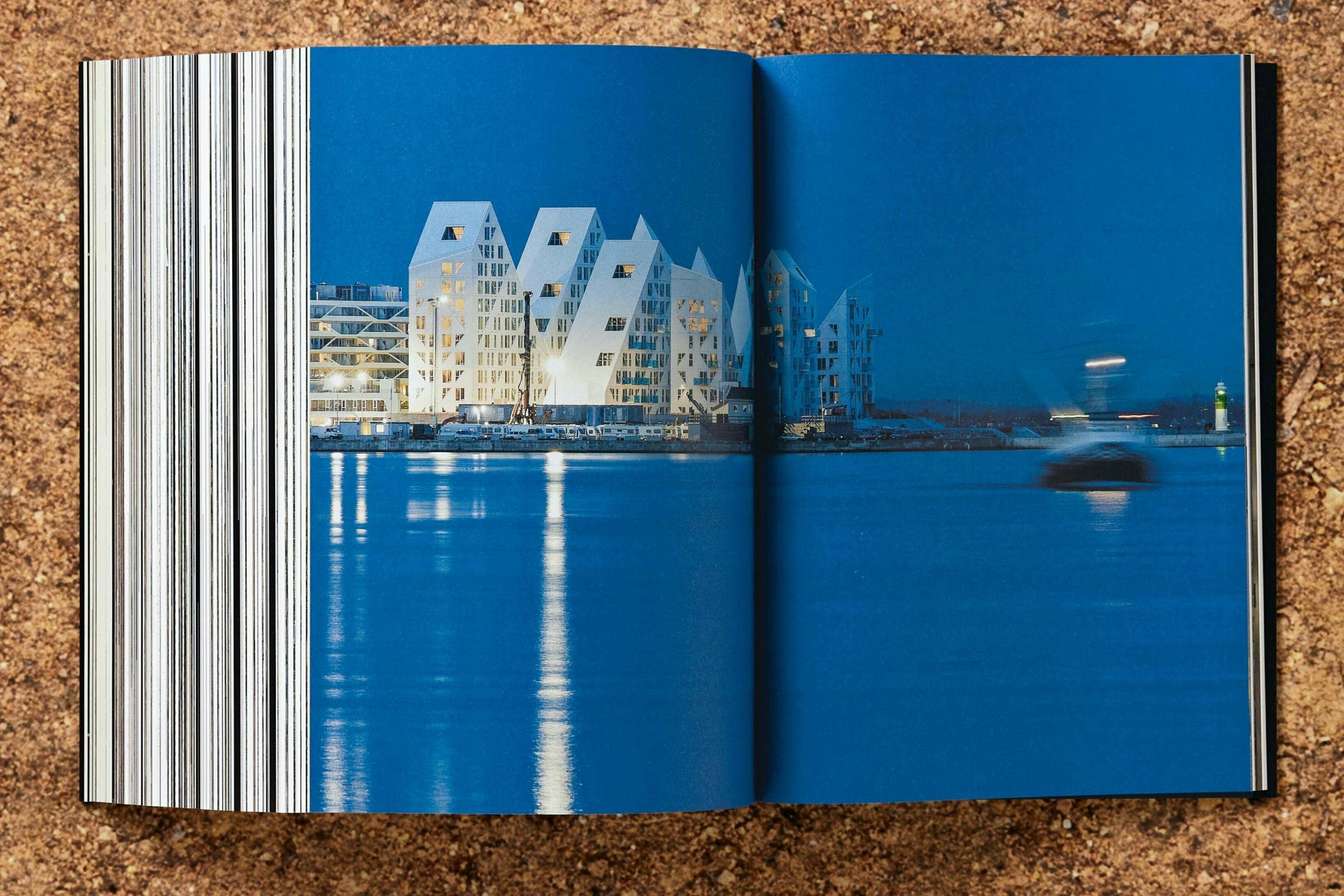 Bjarne Mastenbroek Dig It! Building Bound to the Ground - Architecture Book on Earth-Inspired Design for Home & Office Decor