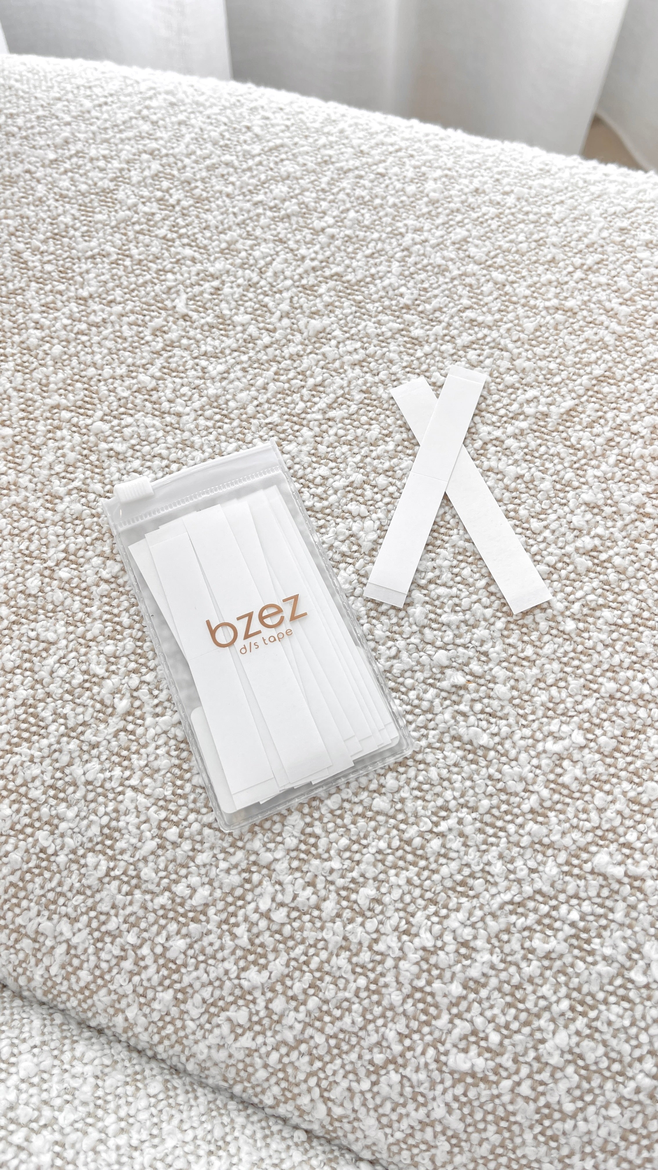 Bzez Double Sided Tape 1.2mm - Strong Adhesive Removable Mounting Tape for Home, Office & DIY Projects - Perfect for Hanging Photos, Posters & Decorations