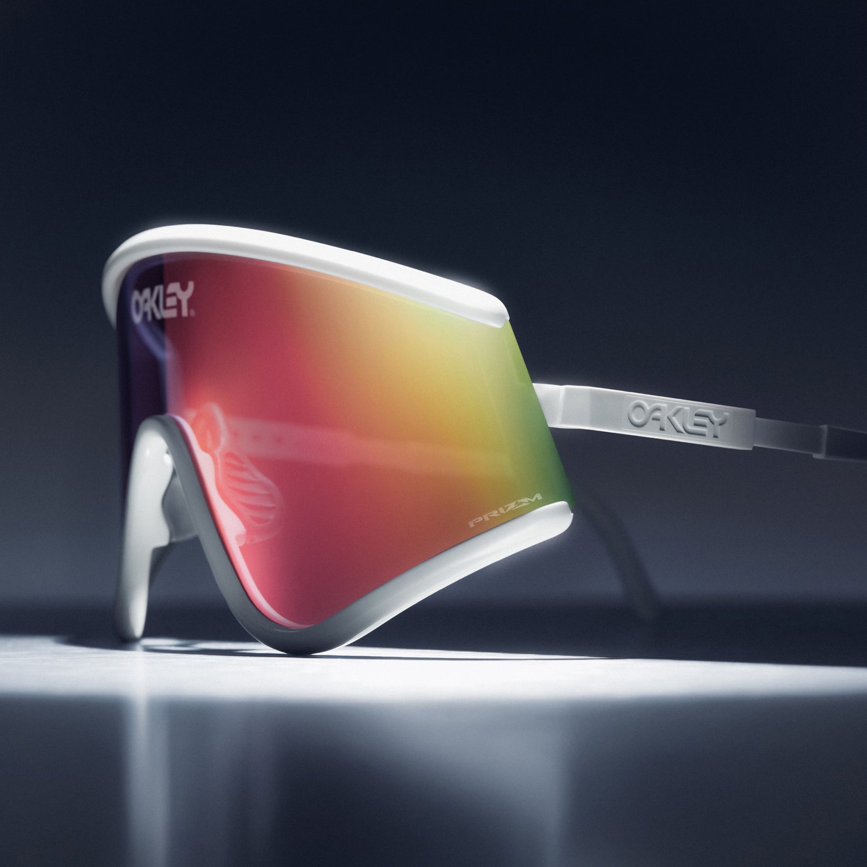 Oakley MUZM Eyeshade Sunglasses - Polarized Sports Sunglasses for Cycling, Running & Outdoor Activities - UV Protection & Lightweight Design