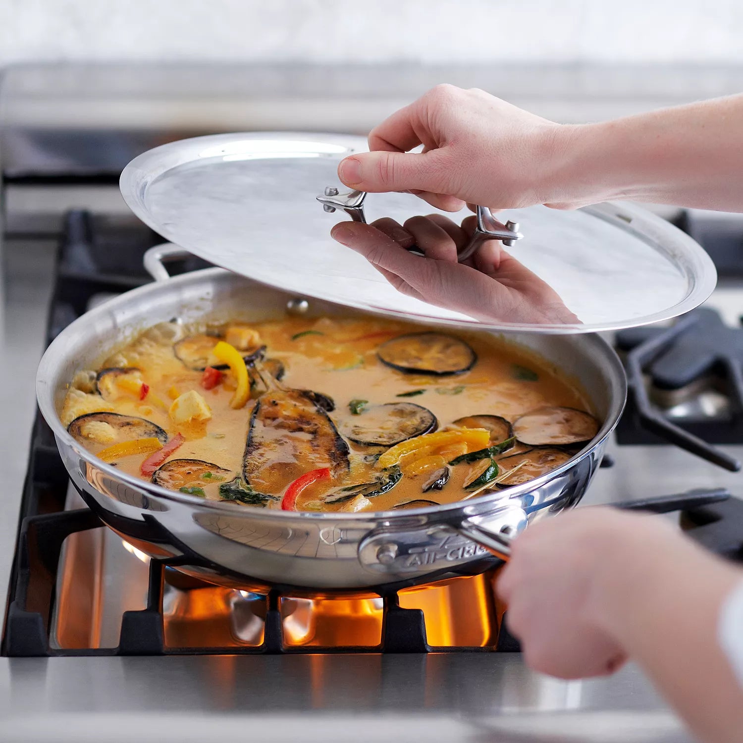 All-Clad D3 Stainless Steel Weeknight Pan with Lid - 4 Quart Nonstick Cookware for Sautéing, Frying & Braising - Perfect for Quick Dinners & Family Meals