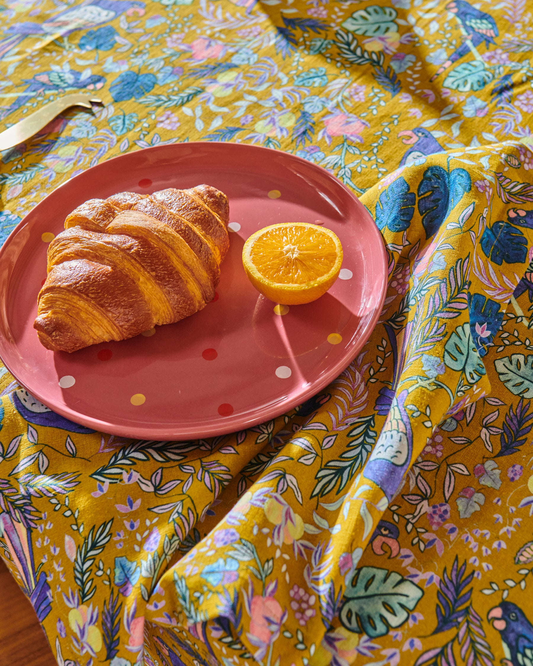 Premium Birds of Paradise Linen Napkin Set - 4-Piece Elegant Table Linens for Dinner Parties, Weddings & Home Decor