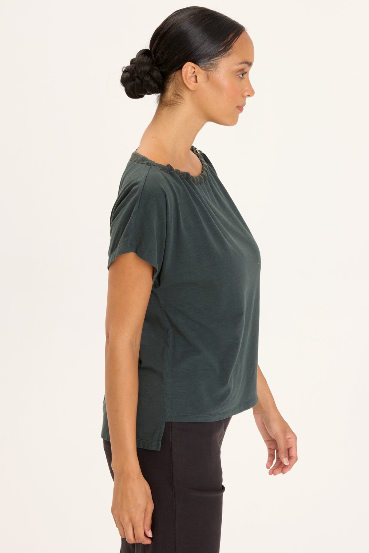 Exelda Tee Vining Ivy Pigment Dye T-Shirt - Soft Vintage Style Graphic Tee for Women - Perfect for Casual Wear, Street Style & Boho Outfits