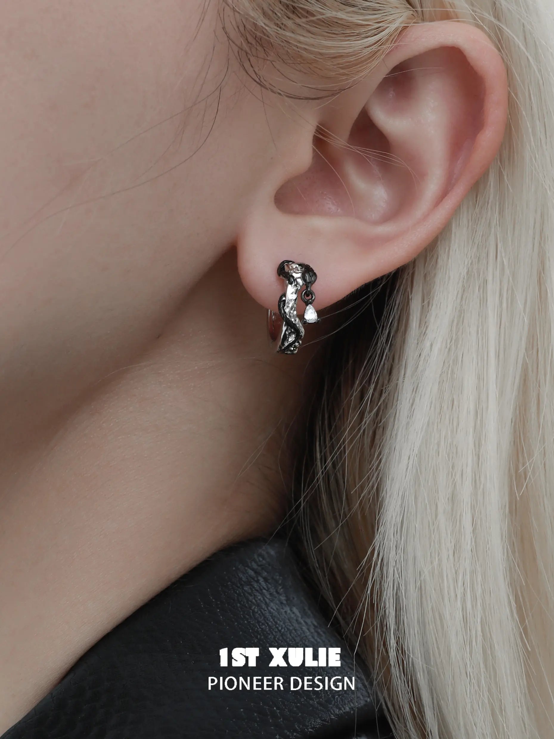 18k Platinum Plated Zircon Snake Bite Earrings - White & Black Studs for Women | Perfect for Parties, Night Out & Punk Fashion Accessories