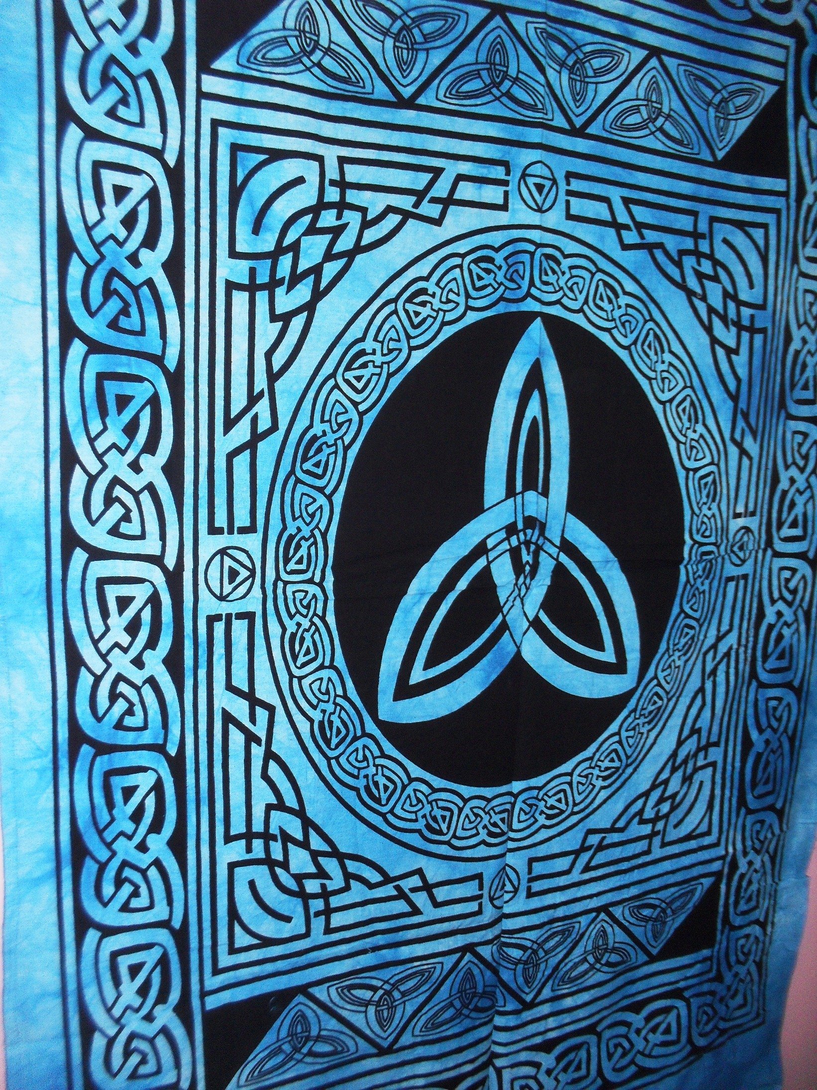Traditional Jaipur Triquetra Trinity Symbol Celtic Art Poster Tapestry - Indian Bohemian Wall Hanging for Hippie Dorm Room & Gypsy Decor - Perfect for Meditation Spaces, Yoga Studios, and Boho Home Decor