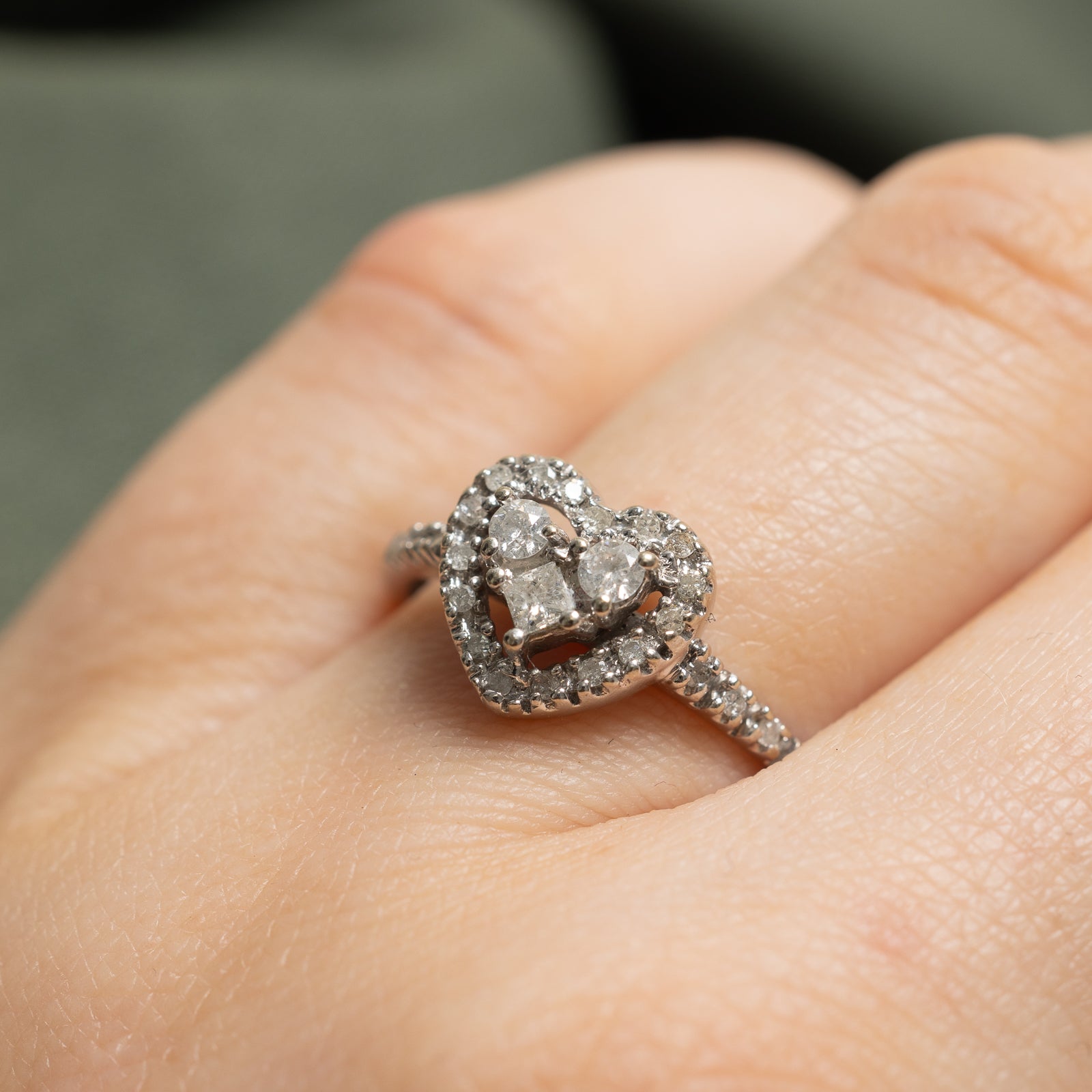 0.26ctw Diamond Heart Ring - Size 7.5 - Elegant Valentine's Gift for Her - Perfect for Anniversaries, Engagements & Romantic Occasions