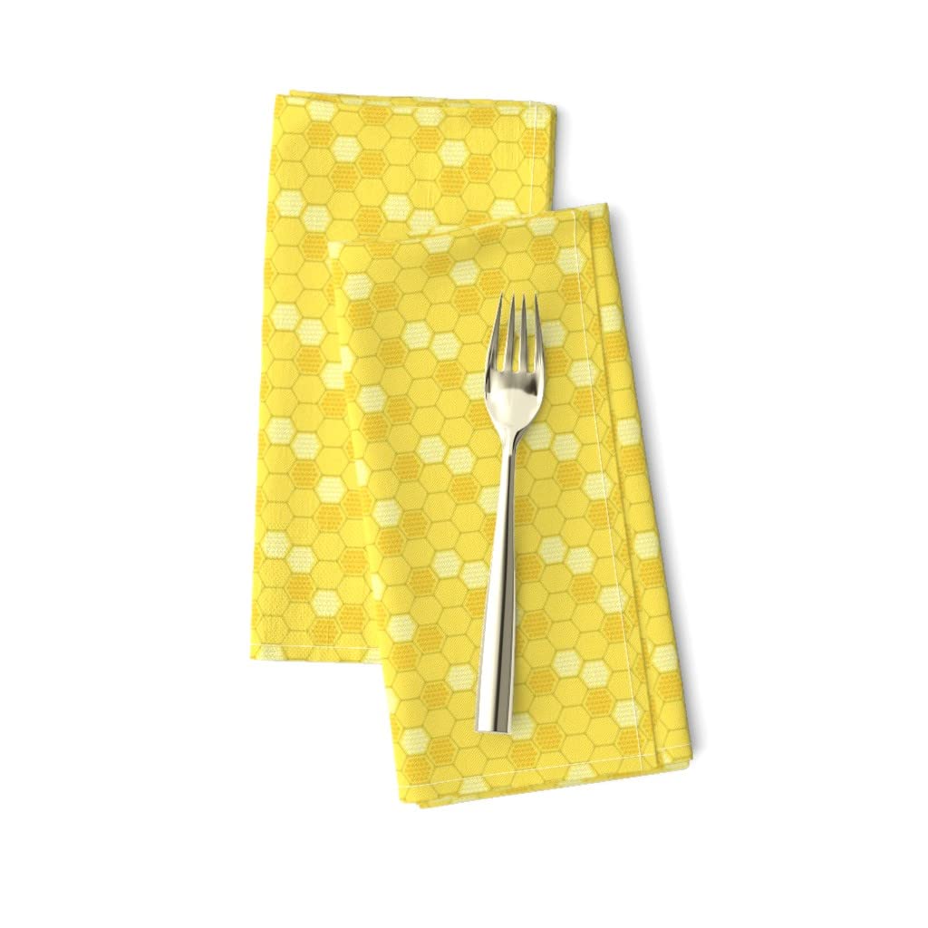 Golden Honeycomb Geometric Bee Print Linen Cotton Canvas Dinner Napkins (Set of 2) - Yellow Gold Hexagon Design for Elegant Dining, Kitchen Decor & Party Table Settings