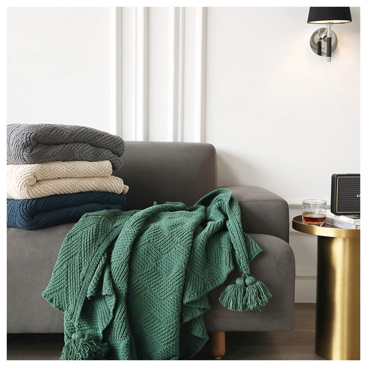 HHGO Knitted Throw Blankets - Ultra Soft Chenille Fuzzy Blanket for Couch, Bed & Sofa - Cozy Warm Decorative Blanket with Tassels - Perfect for Living Room, Bedroom & Winter Snuggling