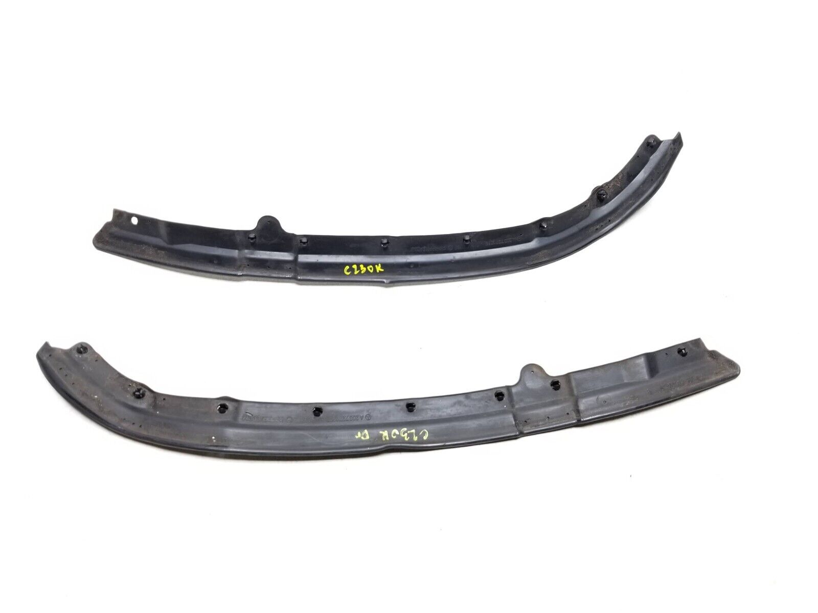 02 05 Mercedes W203 C230 Coupe Door Weatherstrip Seal Set - Left & Right Side OEM Replacement - Perfect for Weather Protection & Noise Reduction While Driving