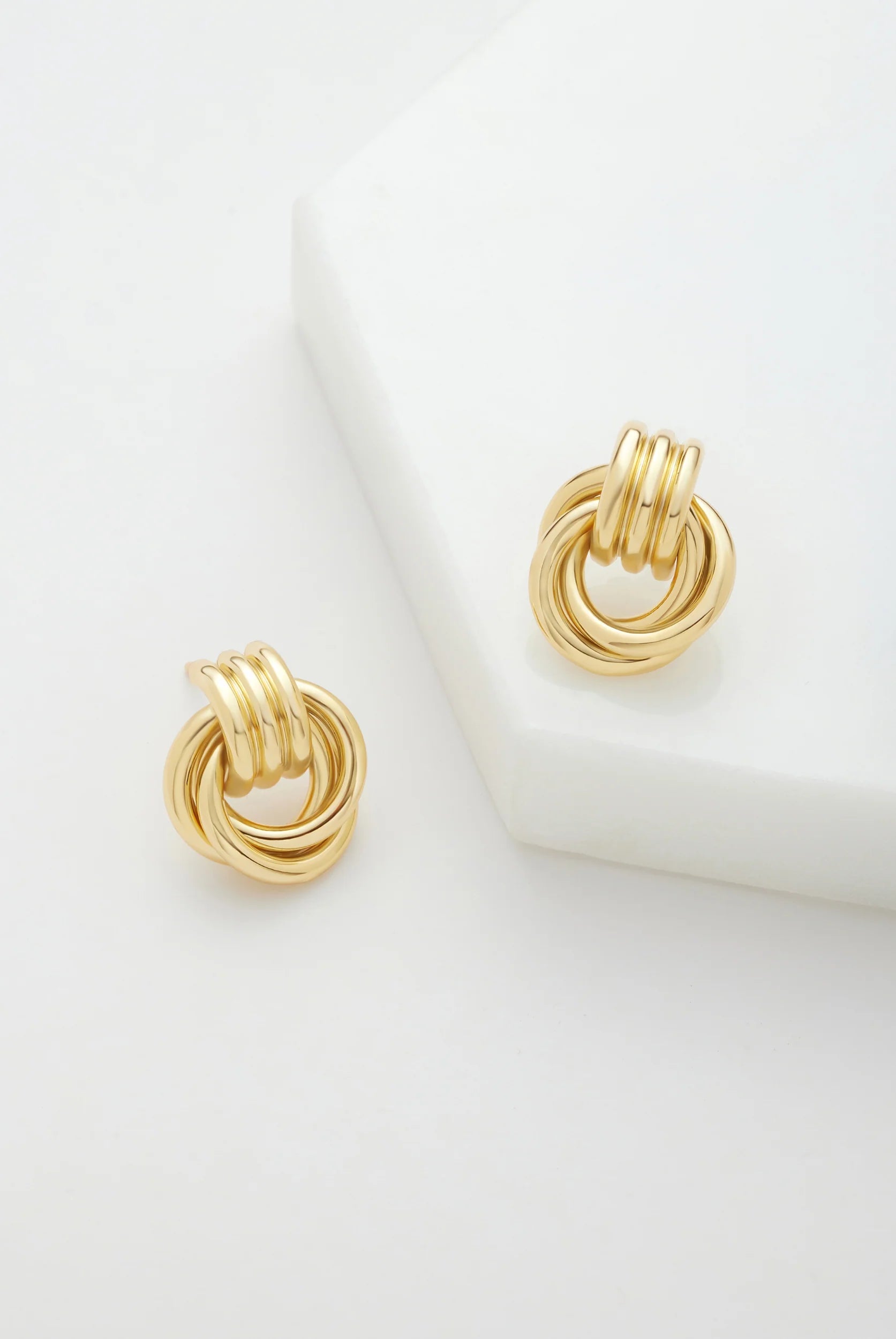 Zafino Poppy Earrings for Women - Floral Dangle Earrings, Gold Plated Bohemian Style Jewelry - Perfect for Parties, Weddings & Everyday Wear