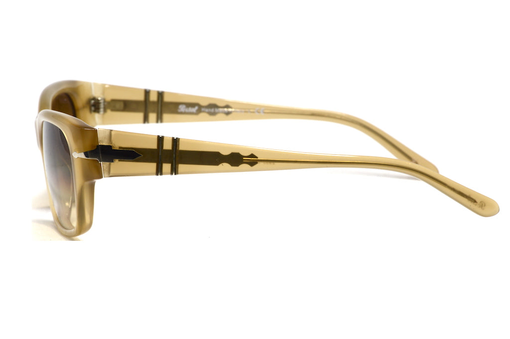 Persol 2955S Polarized Sunglasses for Men & Women – Classic Aviator Style, UV Protection, Lightweight & Comfortable – Perfect for Driving, Travel, and Outdoor Activities