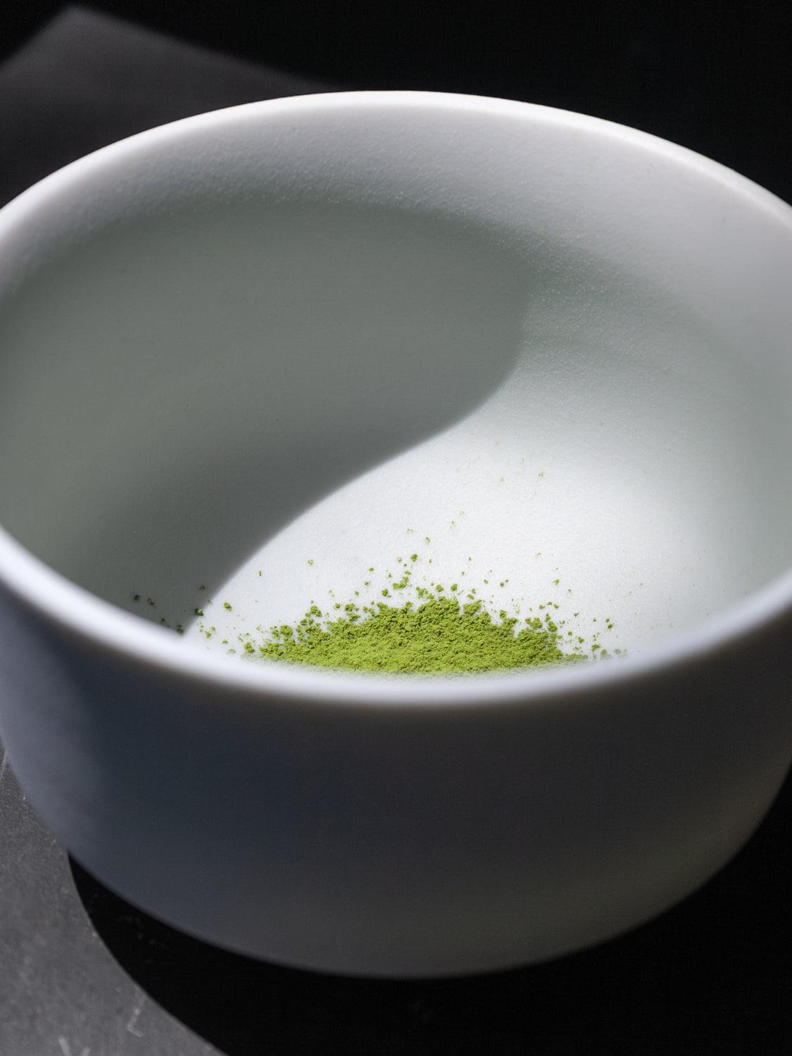 Premium Handcrafted Porcelain Matcha Bowl - Traditional Japanese Tea Ceremony Set for Whisking & Serving Matcha Green Tea - Perfect for Zen Meditation, Tea Parties & Home Decor