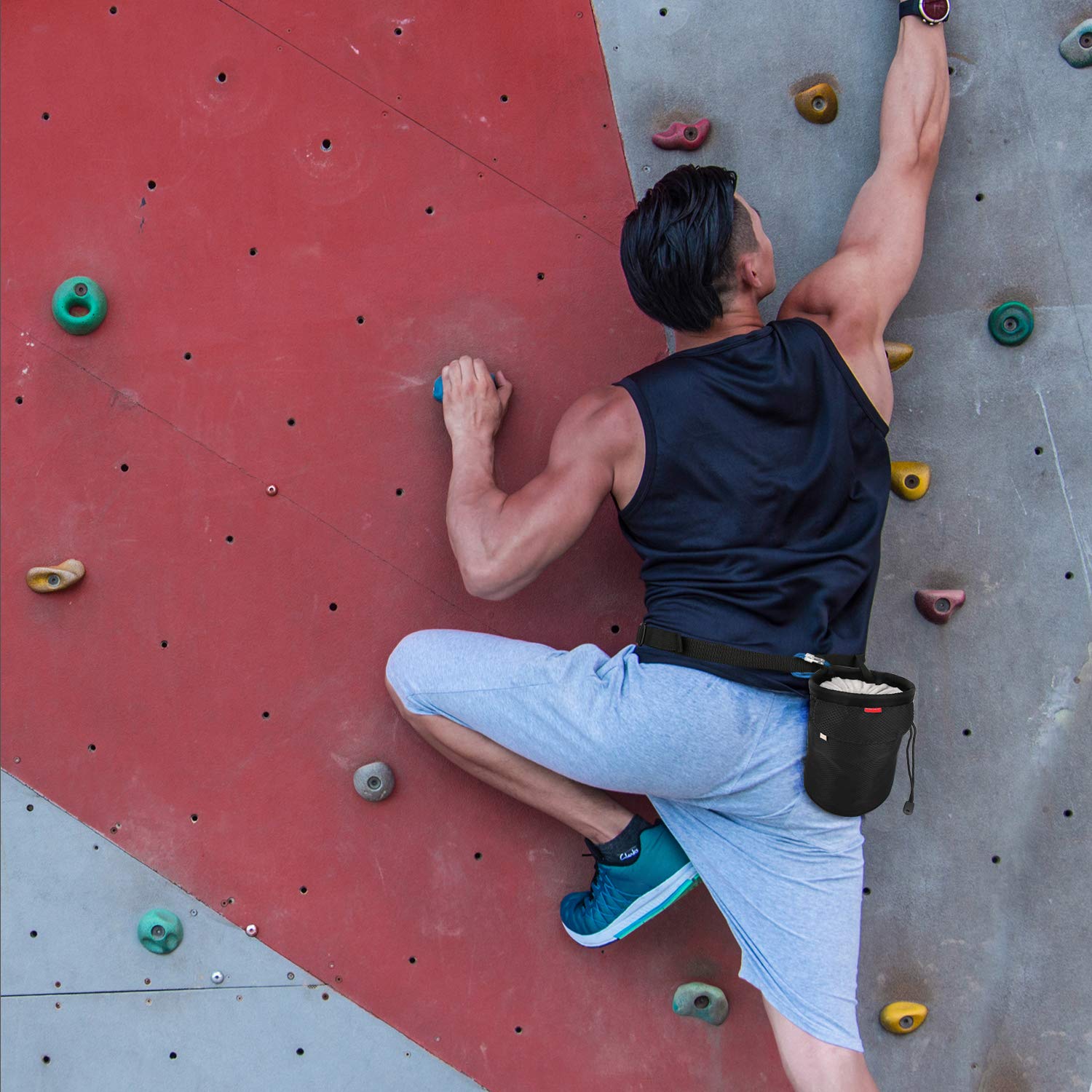 Premium No-Leak Rhino Valley Climbing Chalk Bag with Adjustable Belt, Carabiner Clip & Zippered Pockets - Ideal for Rock Climbing, Bouldering, CrossFit, Weightlifting & Gym Training