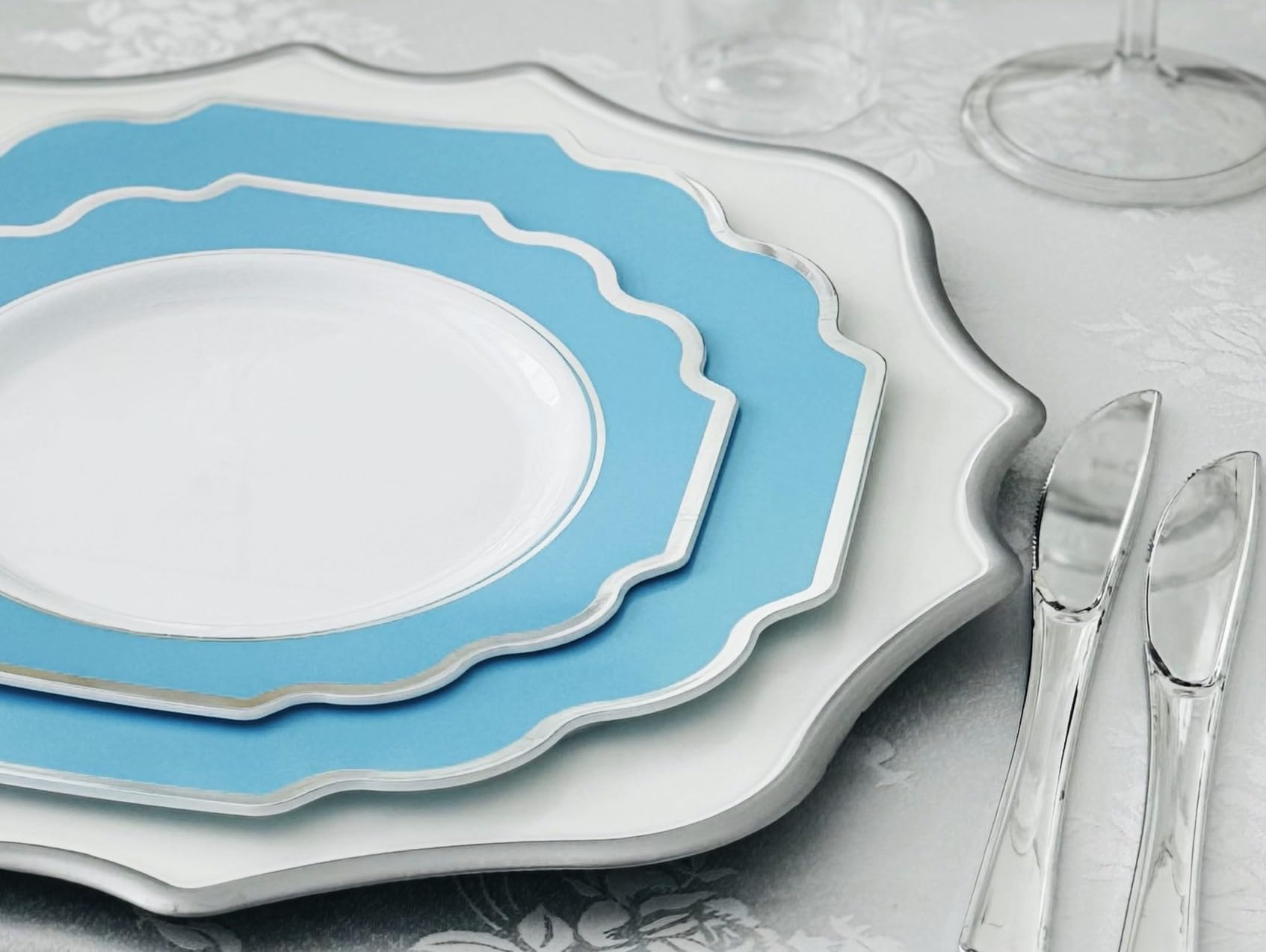 60 Heavyweight Disposable Plastic Plates for Wedding & Party - 10.5'' Dinner Plates in Imperial Aqua & Silver - Elegant Tableware for Special Occasions, Catering & Events