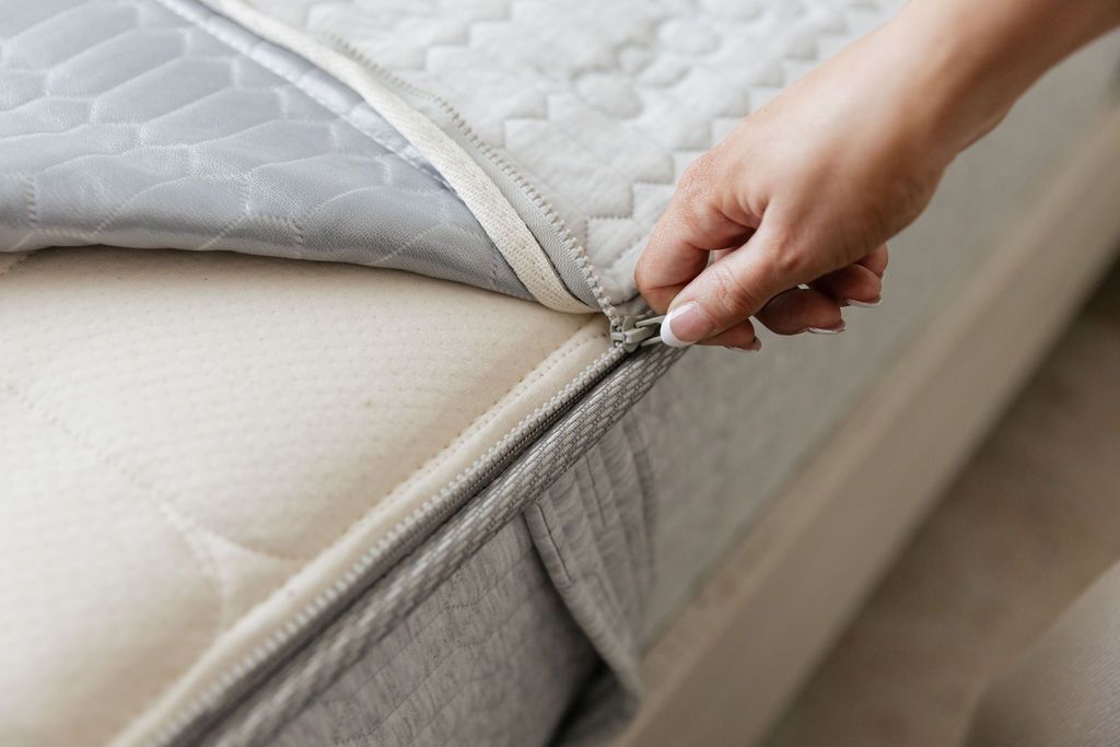 ZipClean Mattress Protector - Waterproof, Hypoallergenic, Breathable Queen Size for Allergy Relief & Bedwetting Protection - Perfect for Kids, Adults & Pet Owners