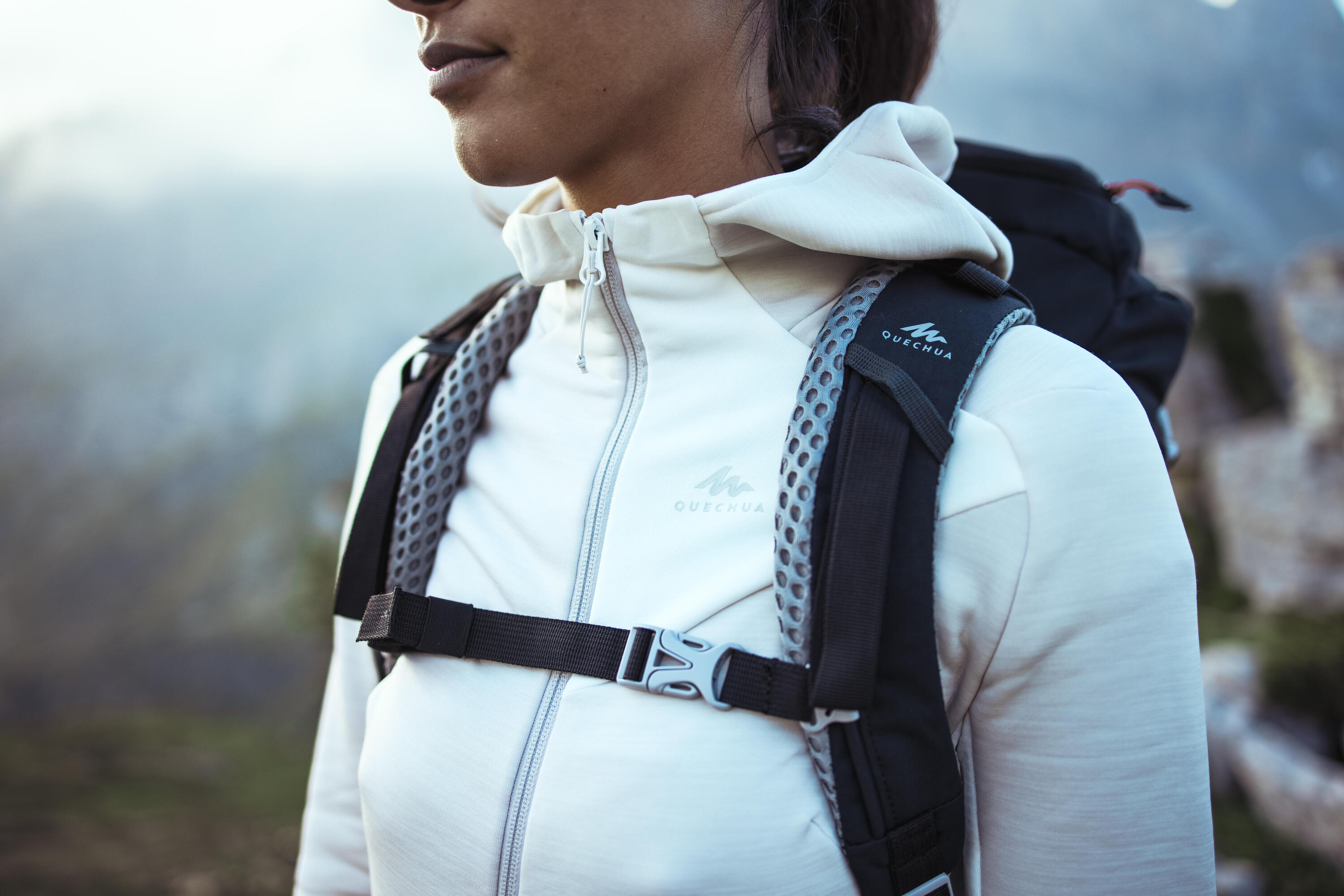 Quechua MH500 40L Hiking Backpack - Lightweight Waterproof Outdoor Backpack for Men & Women - Perfect for Trekking, Camping & Travel Adventures
