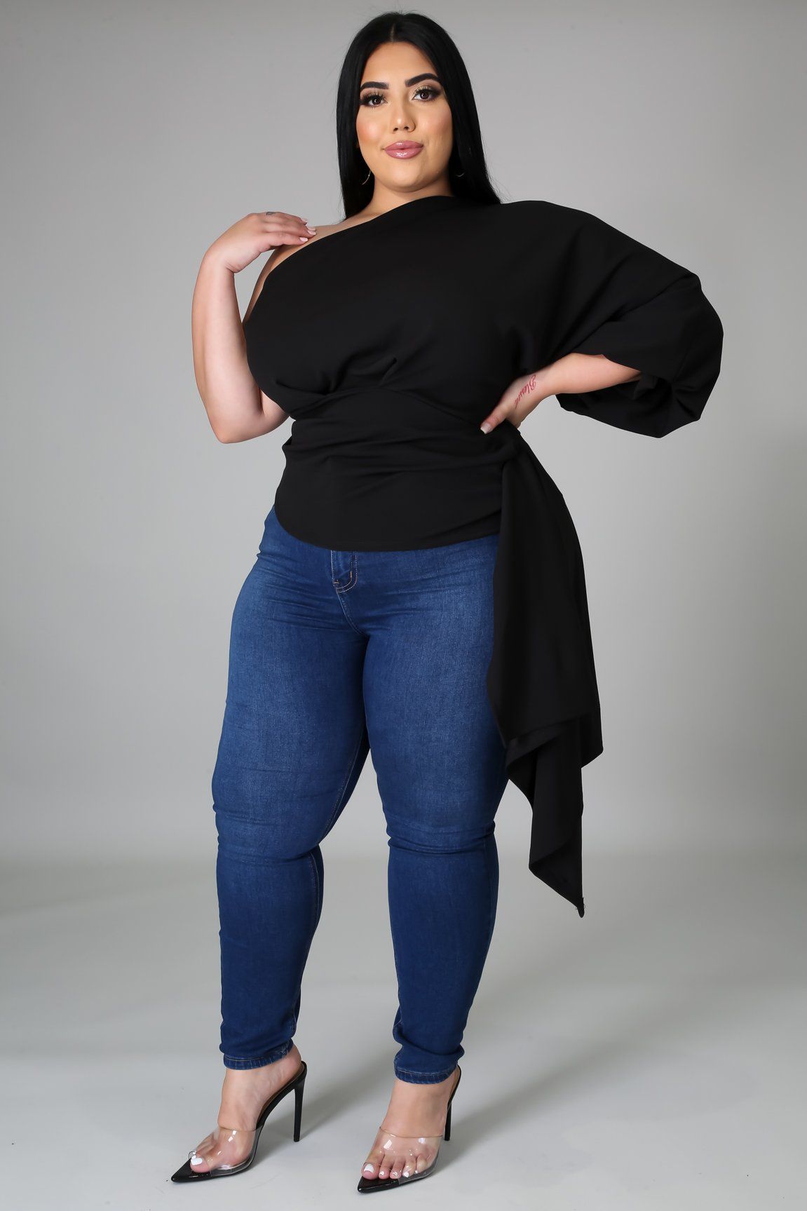 Maira Top Curve Black Women's Fashion T-Shirt - Casual Wear, Street Style, Everyday Outfit