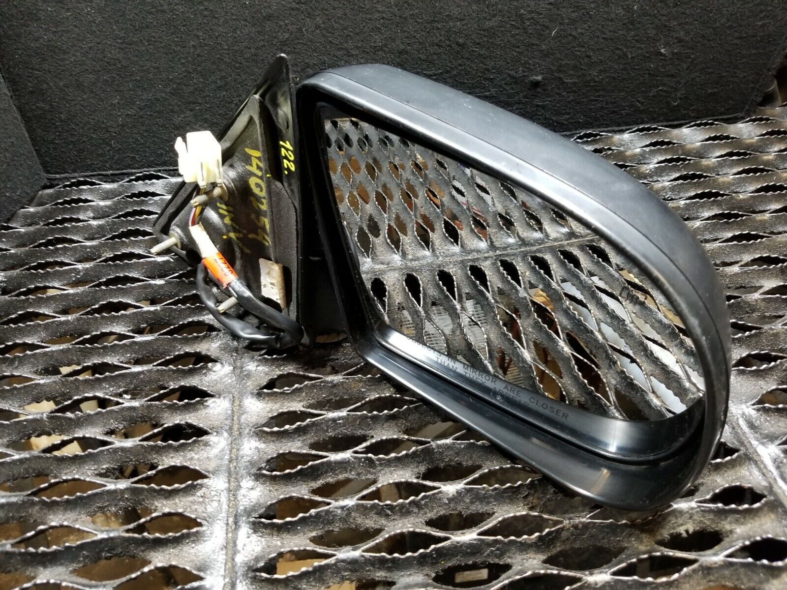 2002 Chevrolet Blazer Passenger Side Right Door Mirror OEM Replacement - Perfect for Auto Repair & Restoration Projects