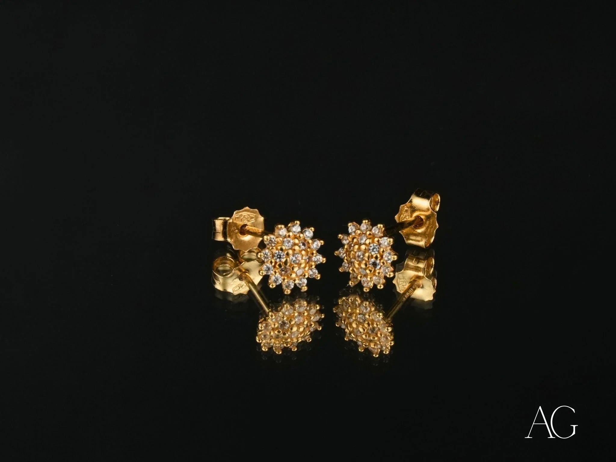 18K Gold CZ Flower Earrings for Women - Elegant Radiant Blossom Stud Earrings - Perfect Gift for Birthday, Anniversary & Special Occasions