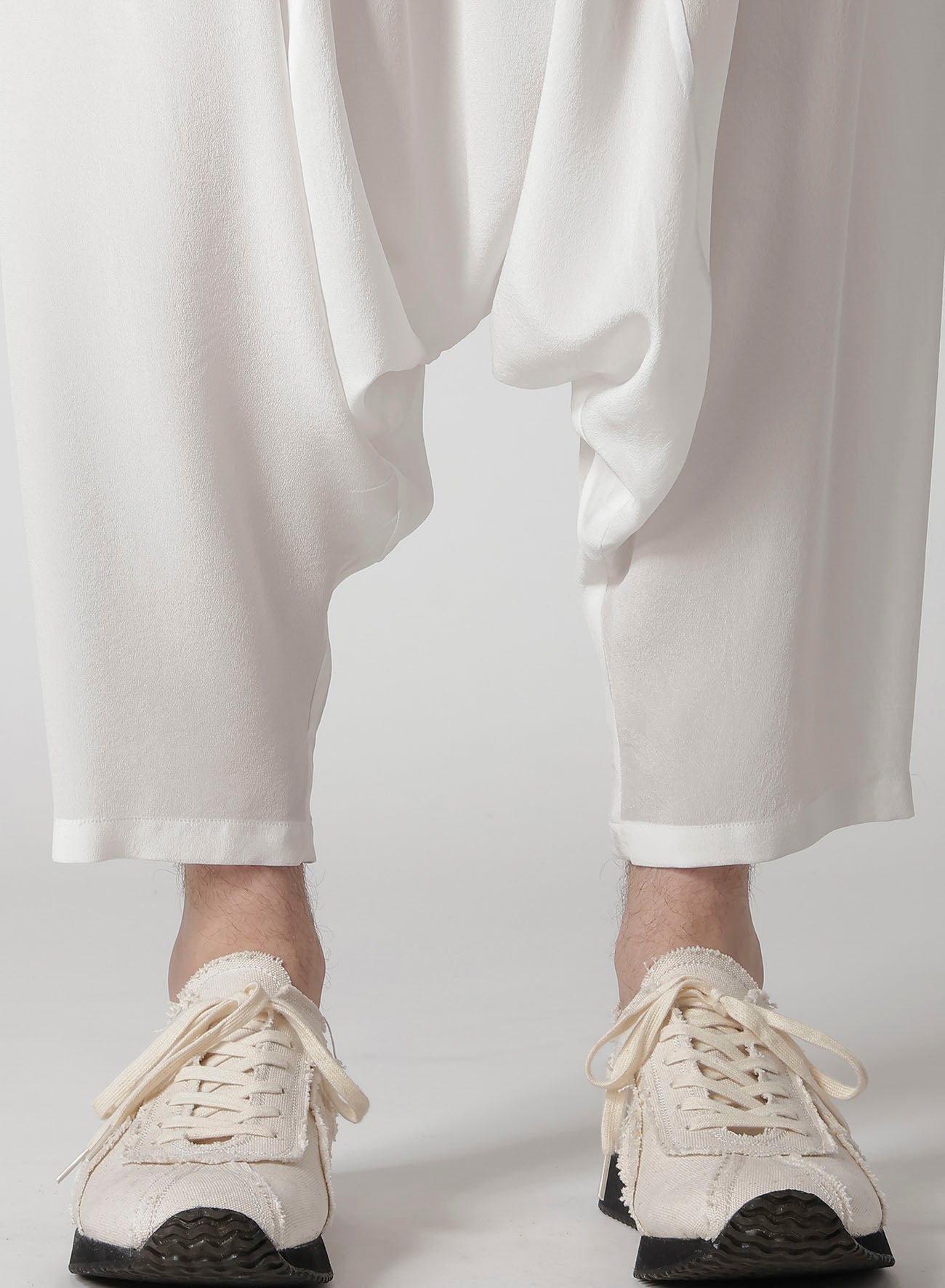 12M Silk Design Gusset Sarrouel Pants for Babies - Soft & Comfortable Loungewear, Playtime & Photo Outfits