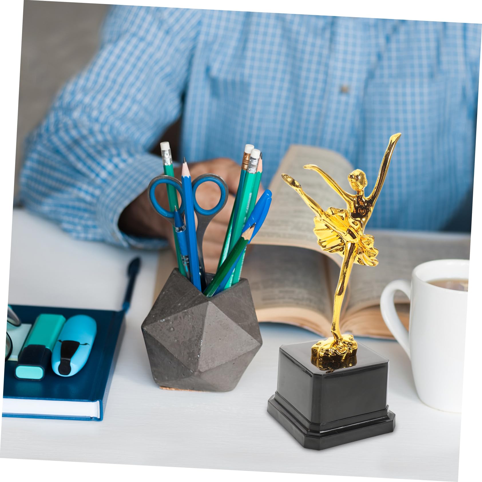 SUPVOX 3-Piece Gold Plastic Dance Competition Trophies - Award for Dance Tournament Winners, Perfect for Ballet, Hip Hop & Ballroom Dance Events