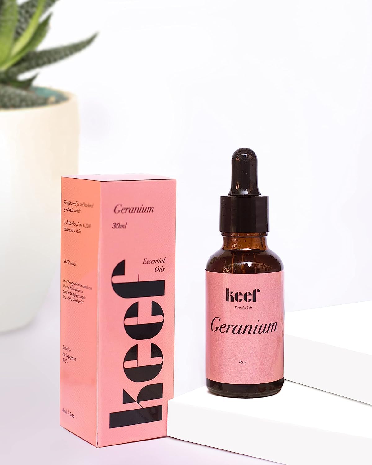 Pure Natural Geranium Essential Oil for Skin, Hair & Face Care - 15ml Aromatherapy Oil with Glass Dropper - Relaxing Massage Oil & Perfume for Stress Relief, Sleep Aid & Home Spa - Perfect for Diffusers, Bath & DIY Beauty Products