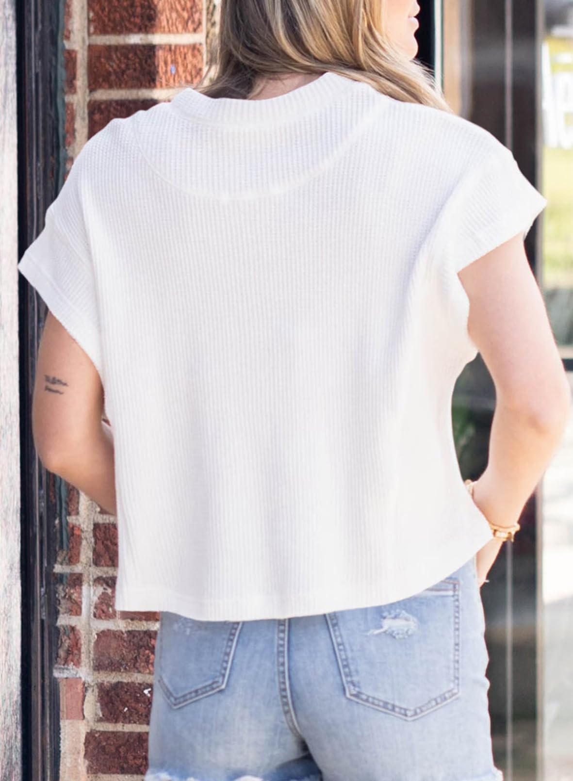 Dokotoo Women's Casual Short Sleeve Waffle Knit Henley Shirt - Loose Fit Summer Tunic Top with Round Neck & Button Detail - Perfect for Beach Outings, Weekend Brunch & Casual Everyday Wear