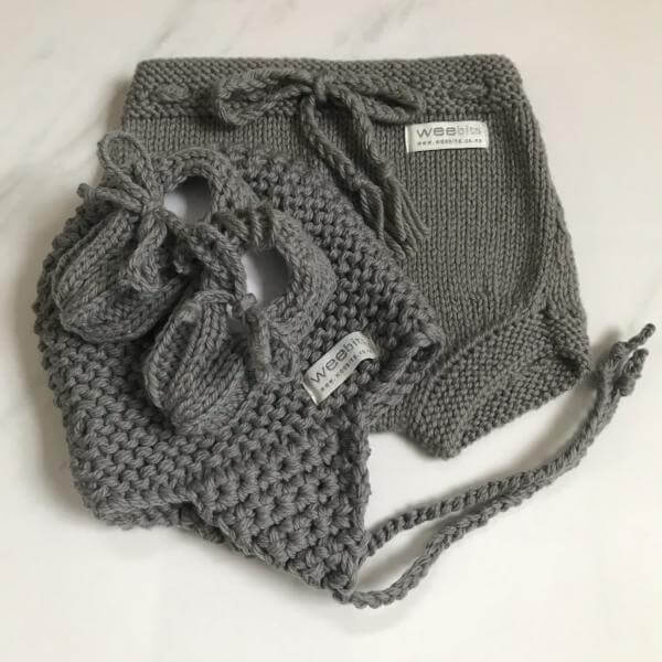 Chunky Knit Beanie Hat, Cozy Over Nappy Pants & Comfortable Loafers - Winter Outfit Essentials for Women & Men | Perfect for Casual Wear, Street Style & Cold Weather Fashion