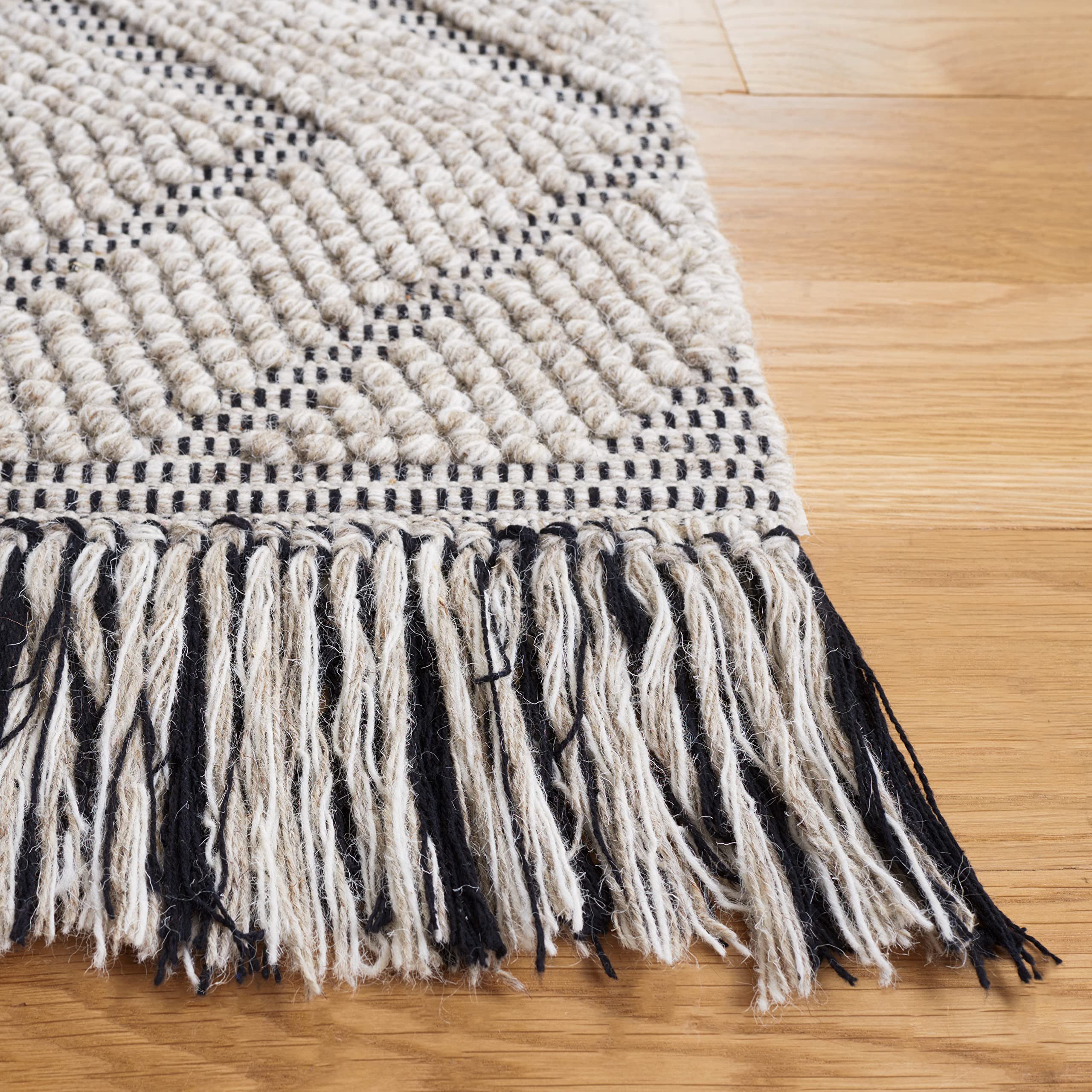 SAFAVIEH Vermont Collection 6'x6' Beige Ivory VRM508B Flatweave Wool Area Rug for Living Room, Dining Room & Bedroom | Soft & Durable Floor Covering for Home Decor