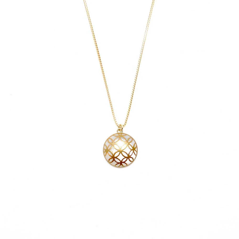 Exquisite Japanese Maki-e Urushi Lacquer Pendant Necklace with White South Sea Pearl Shell & Shippo Cloisonné (Interlocking Circles Design) - Traditional Handcrafted Jewelry for Women, Perfect for Weddings, Parties & Special Occasions