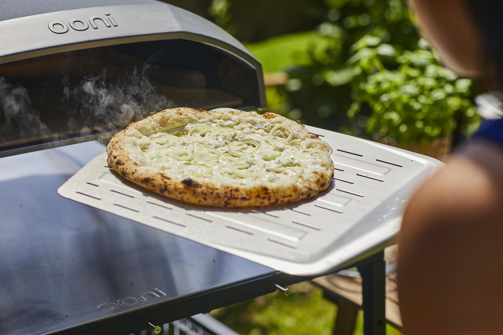 Ooni Koda 16 Gas Pizza Oven - Portable Outdoor Pizza Maker with 14