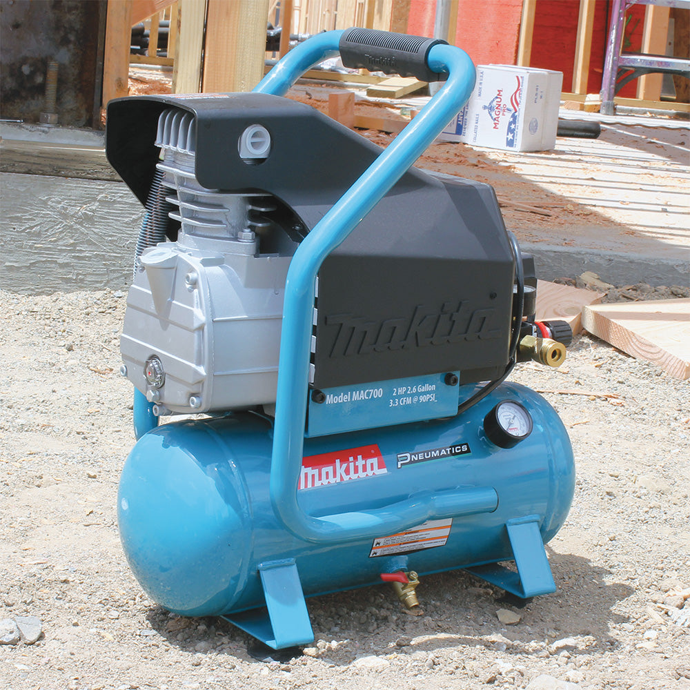 Makita MAC700 2.0 HP Big Bore Air Compressor - 2.6 Gallon Cast Iron Tank with Roll Cage | Ideal for Construction, Woodworking & Automotive Use