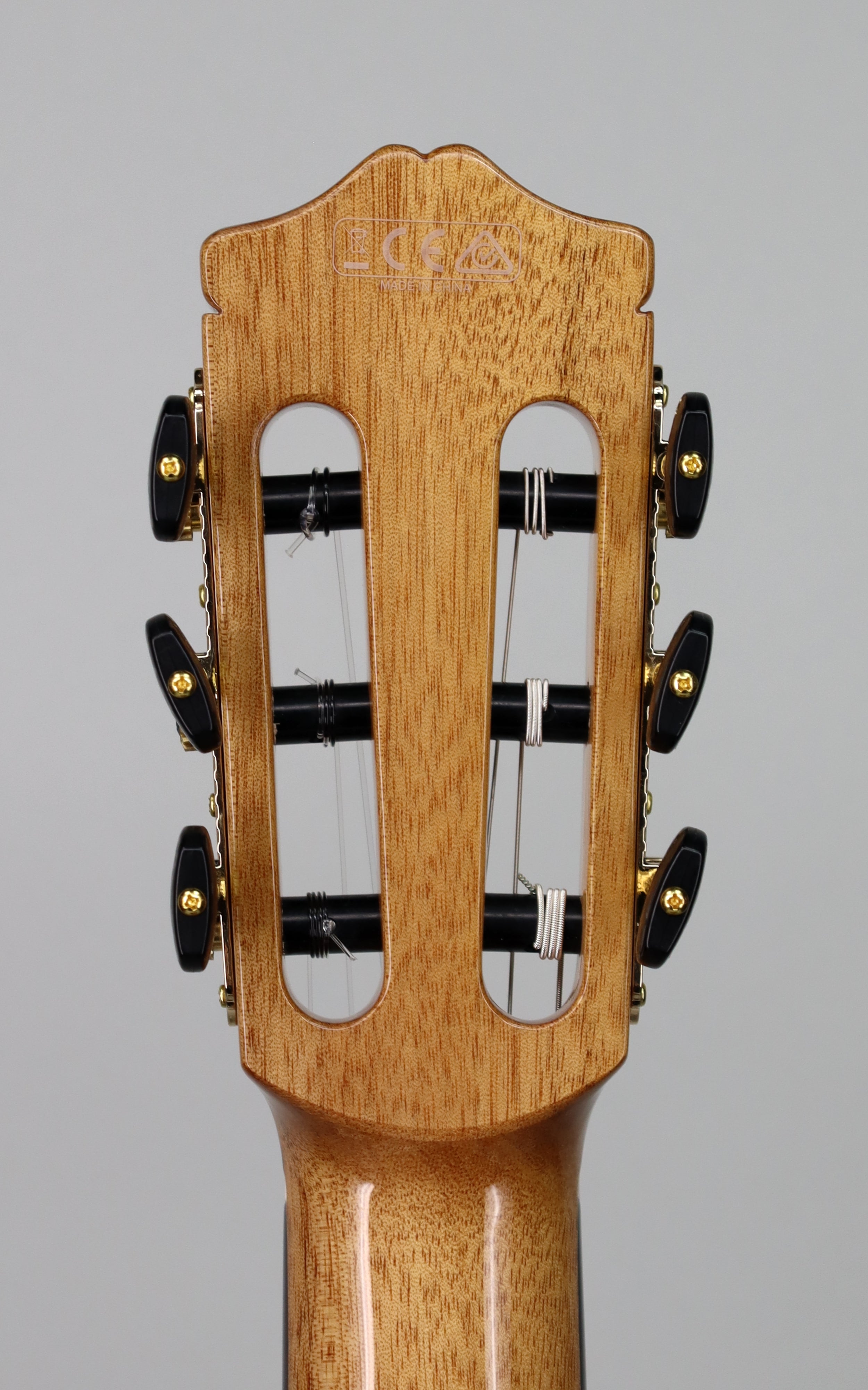 Cordoba GK Studio Negra Classical Guitar - Professional Spanish Flamenco Guitar for Beginners & Advanced Players | Perfect for Home Practice, Live Performances & Music Lessons