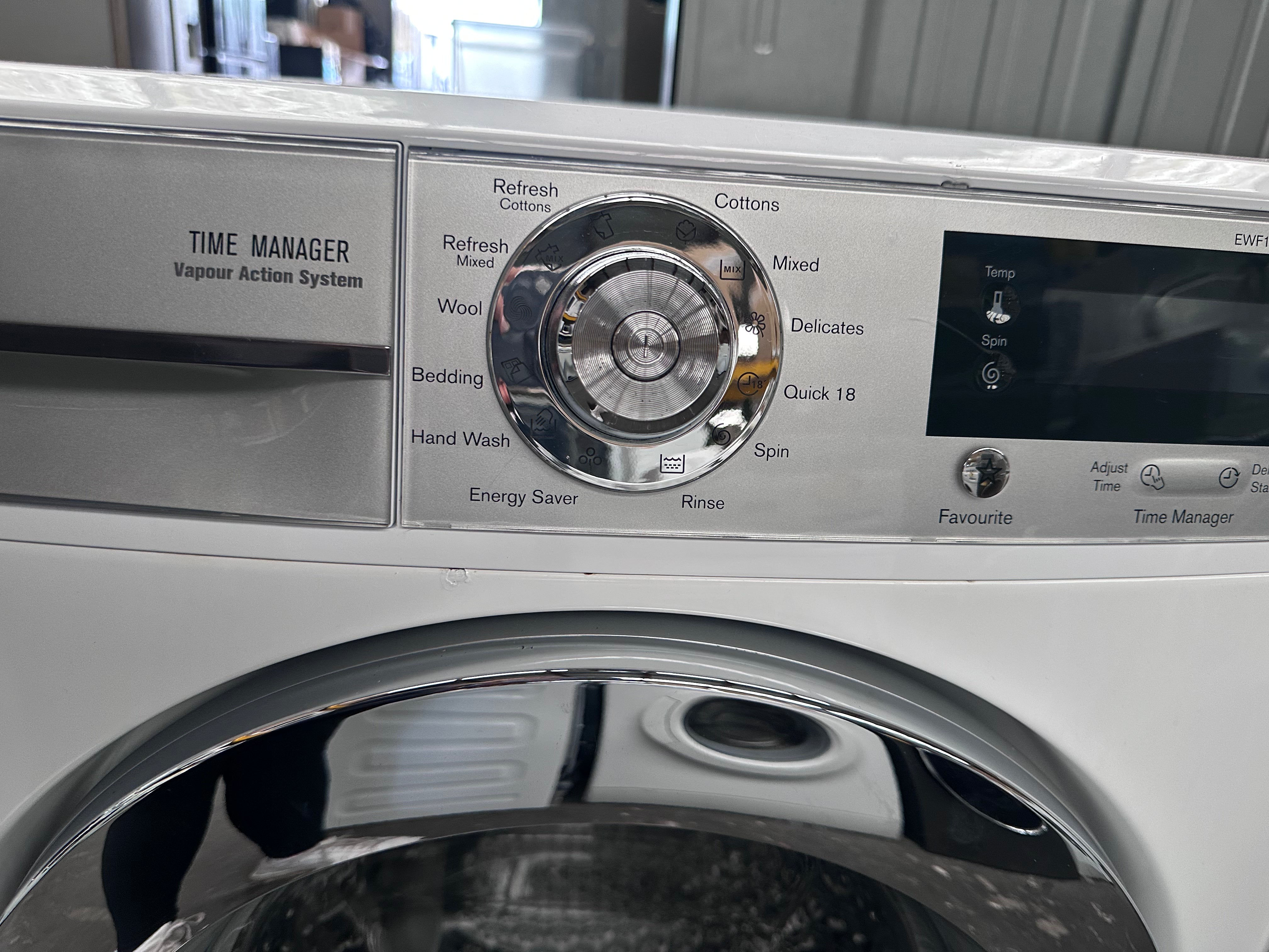 Refurbished Electrolux 9kg Front Load Washing Machine with Time Manager - Energy Efficient & Quiet for Apartments, Laundry Rooms & Small Homes