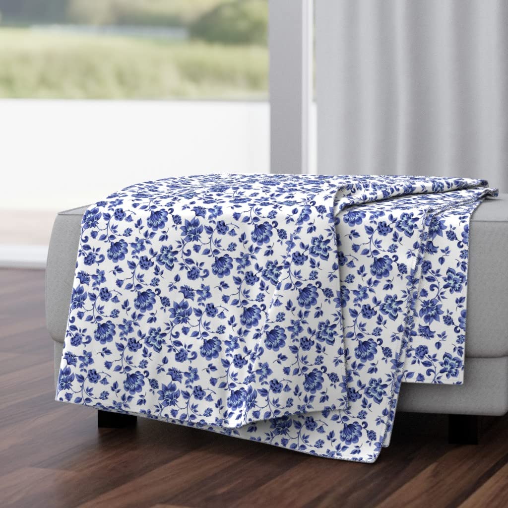 Soft Plush Minky Throw Blanket 50x70 Inches - Blue White Floral Willow Vintage Chintz Print | Cozy Couch Blanket for Living Room, Bedroom & Gift