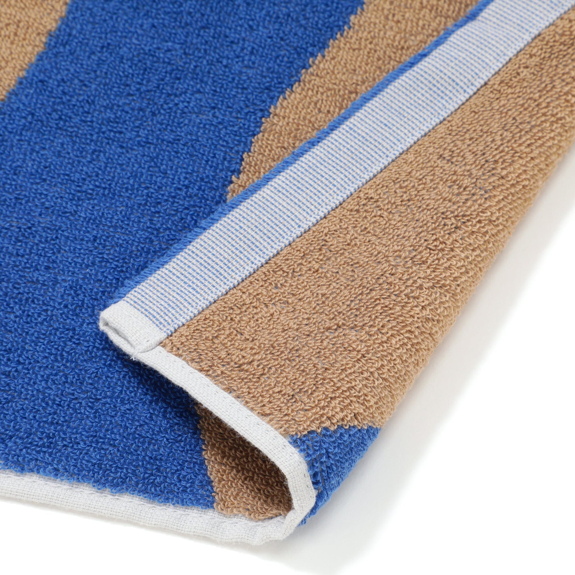Antibacterial & Deodorizing Wave Pattern Art Bath Towel - Soft, Absorbent & Quick-Drying for Spa, Beach & Luxury Bathroom Decor