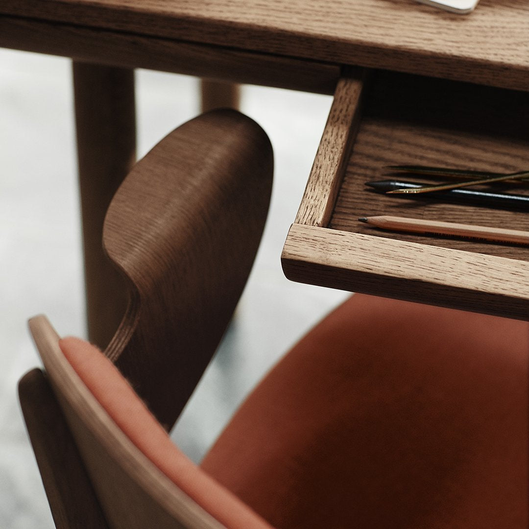 Ergonomic Gesture Chair with Adjustable Seat & Upholstered Back Support - Perfect for Home Office, Gaming & Workspace Comfort