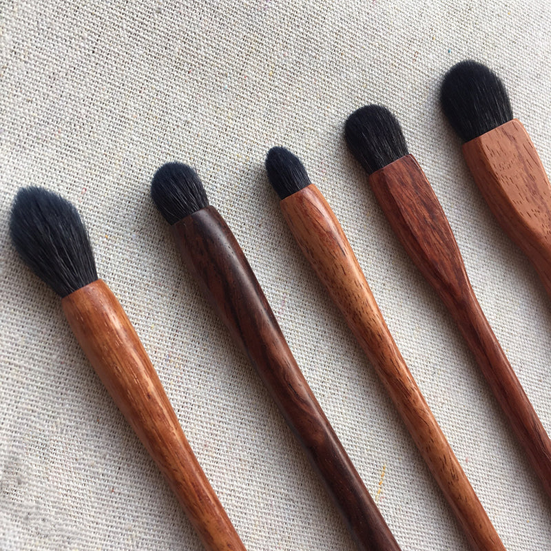 Premium Rosewood Makeup Brush Set - Soft Bristles for Flawless Foundation, Blush & Powder Application - Perfect for Professional Makeup Artists & Home Beauty Routines