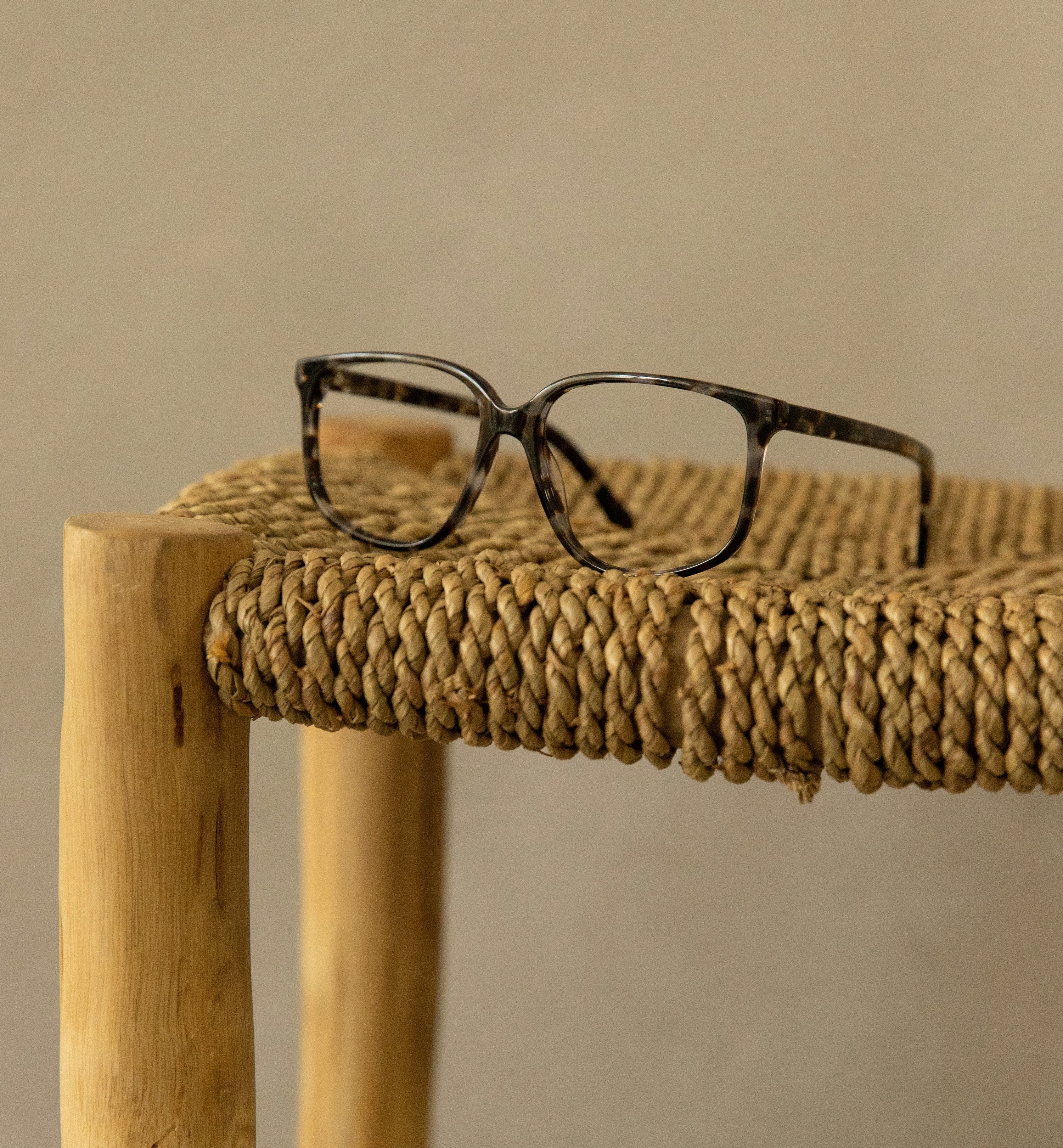 Stylish Vail Eyeglasses for Men & Women - Lightweight & Durable Frame with UV Protection - Perfect for Reading, Driving & Outdoor Activities