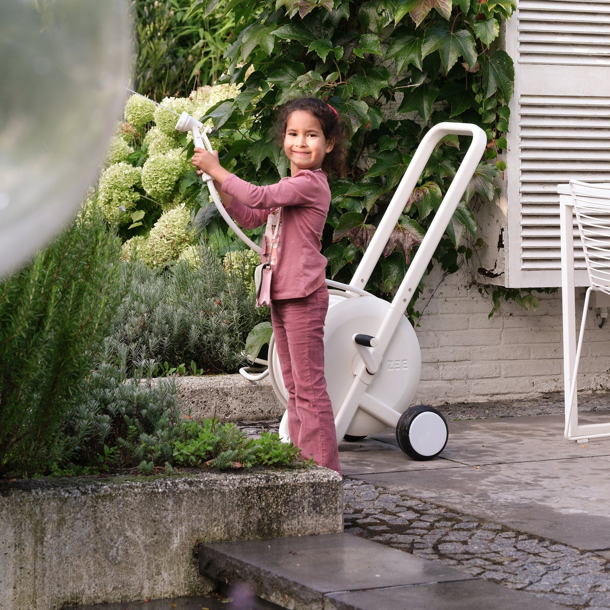 ZEE Tasman Hose Trolley 50m White - Heavy Duty Garden Water Hose Reel with Wheels for Easy Mobility - Perfect for Lawn Care, Gardening, and Outdoor Watering