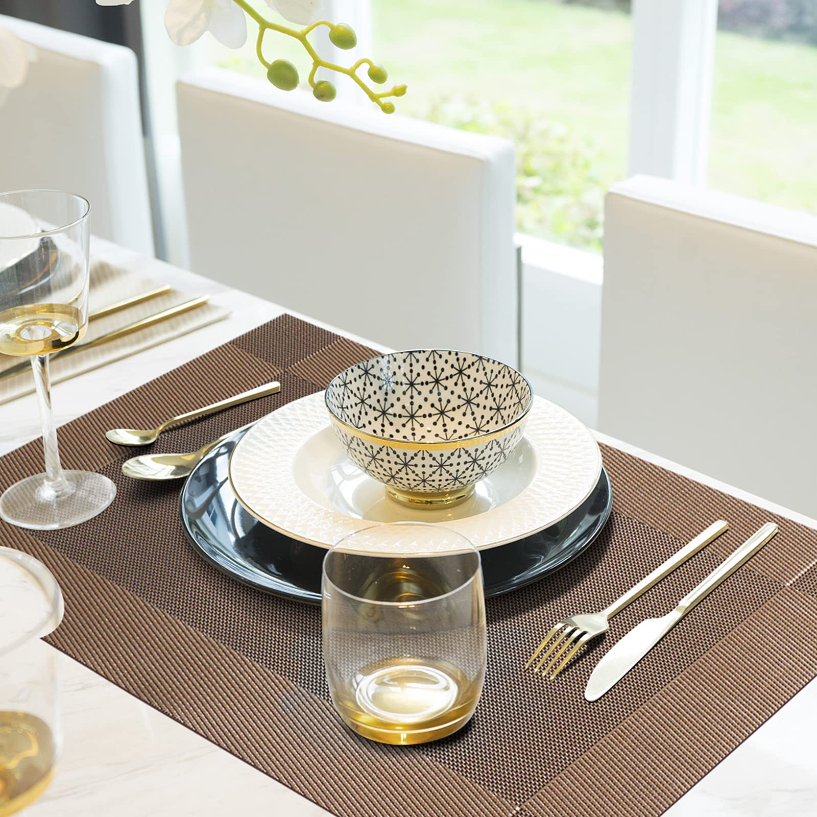 Aofmee Heat Resistant PVC Placemats Set of 4 - Non-Slip Woven Vinyl Table Mats for Dining & Kitchen, Washable & Stain Resistant - Perfect for Family Meals, Dinner Parties & Daily Use